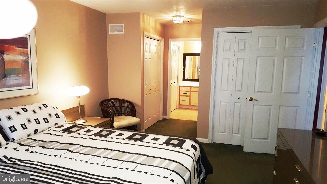 NORTH POINTE - Residential