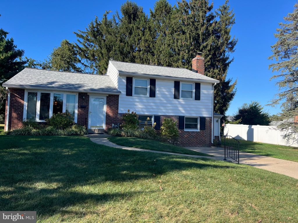 Photo of 457 Kennerly Road, SPRINGFIELD, PA 19064 (MLS # PADE2101796)