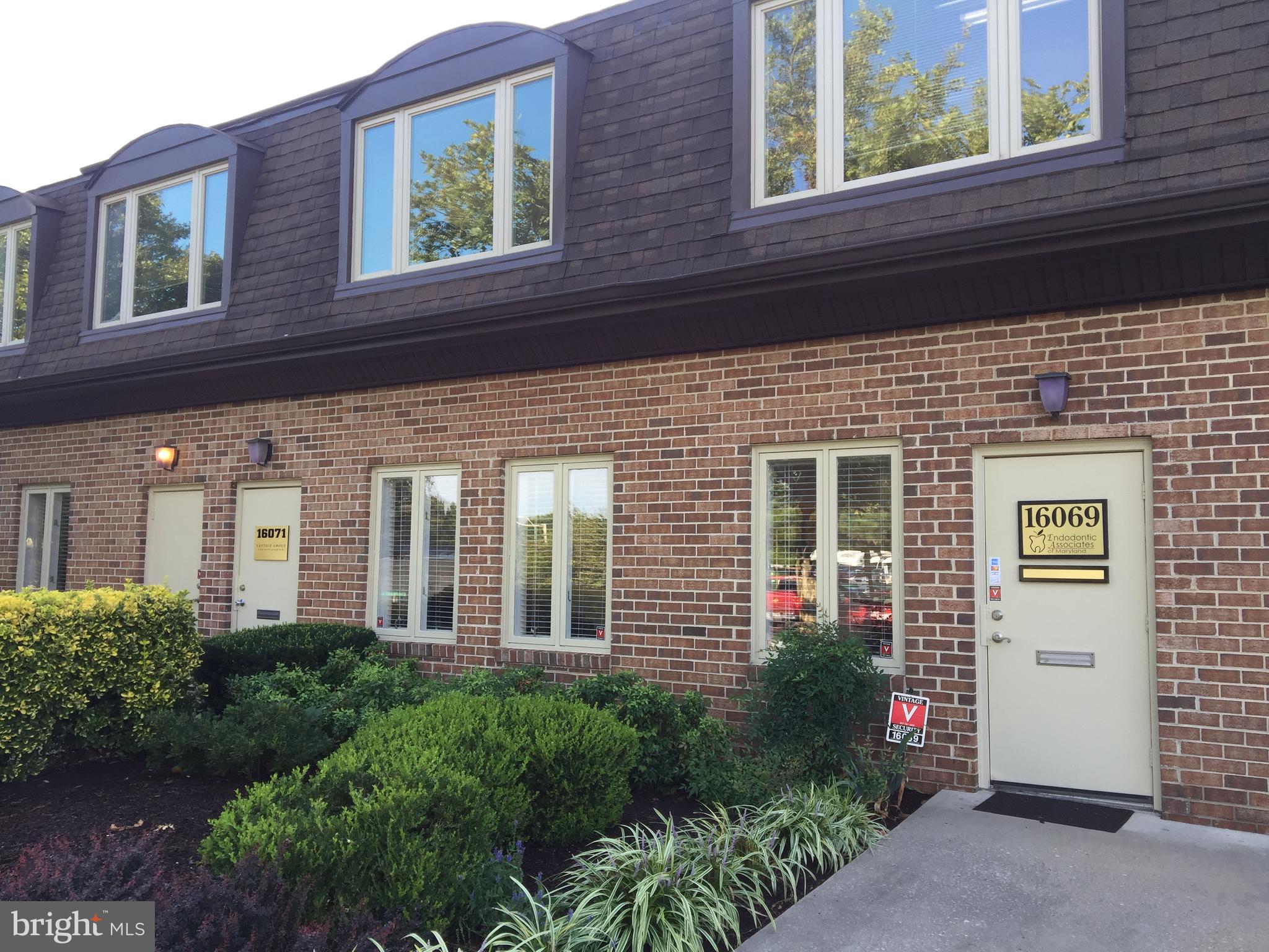 This property is being sold in conjunction with unit Unit 16073 for the combined price of $688,500. Single tenant Net leased investment property, leased for 5 years to Endodontic Associates of MD. 5 year lease term with a 5 year renewal that is highly likely they will renew. Annual income $54,000. this property has a recent, high end, dental buildout that has significant value. Don't miss this opportunity to get a small investment property in the heart of Montgomery County.