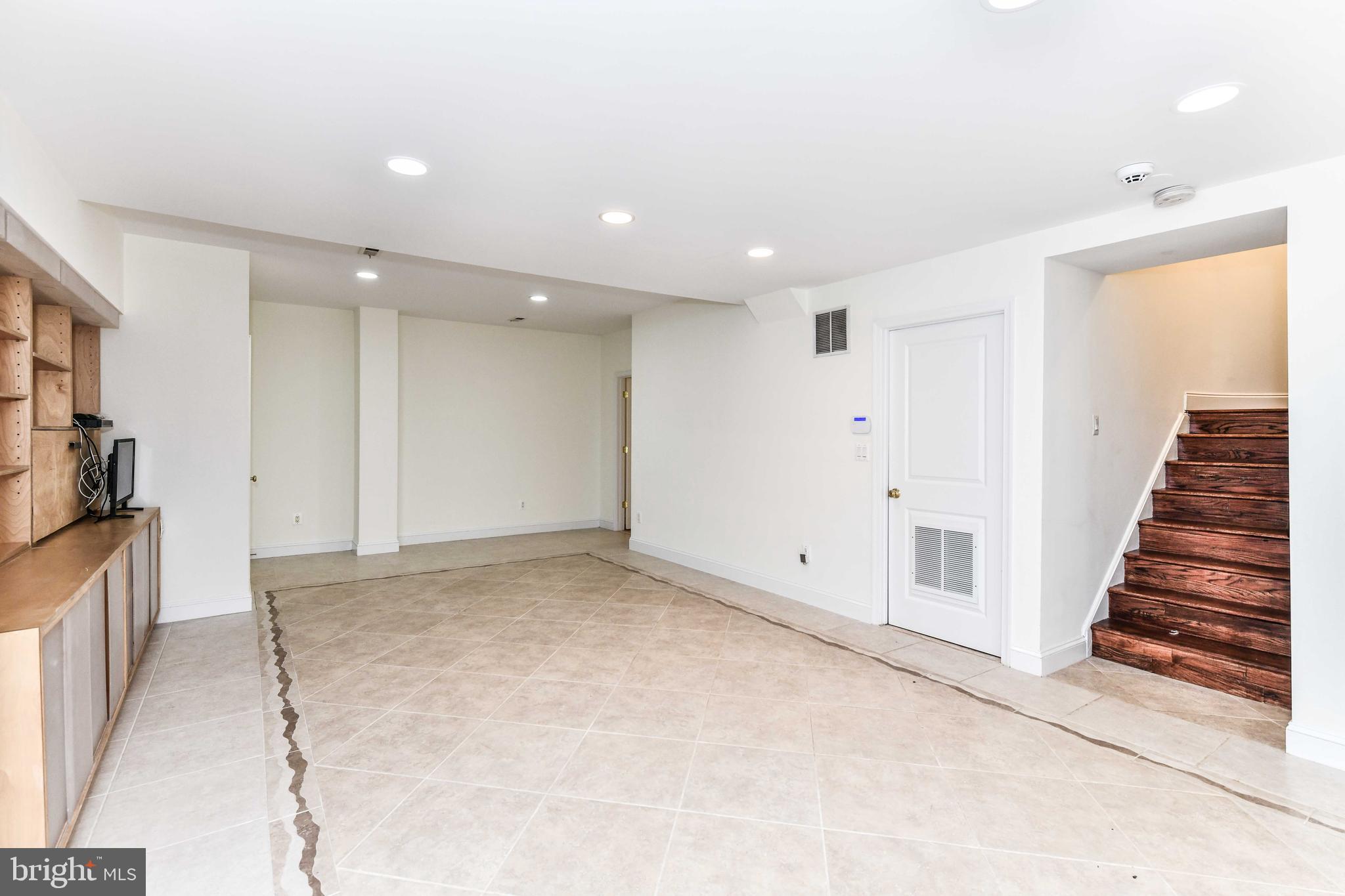 GOULDMAN ACRES - Residential