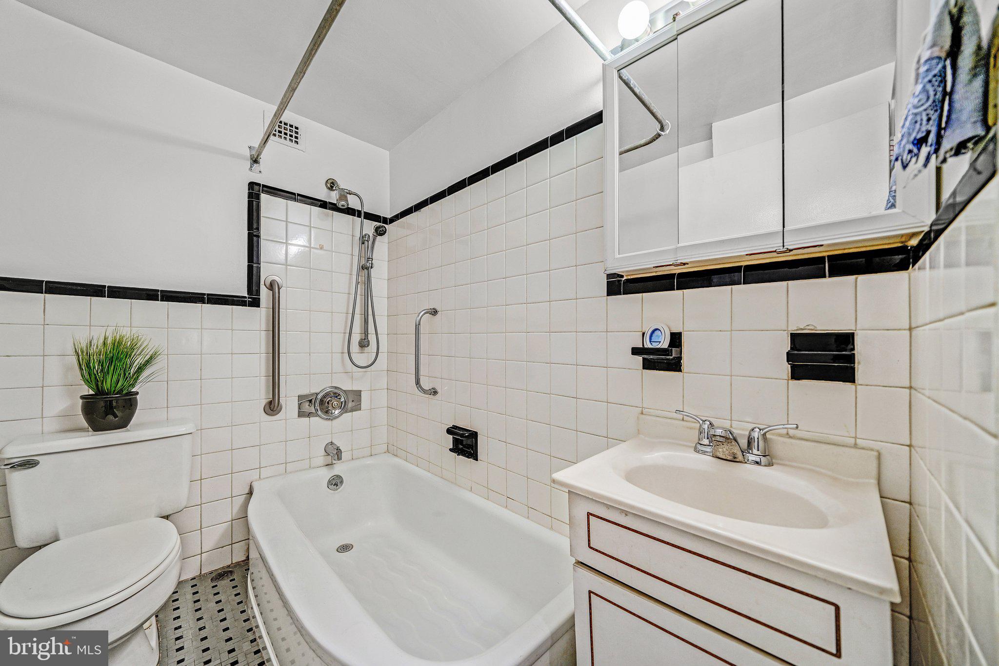 WILDMAN ARMS - Residential