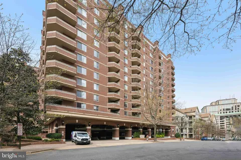 1276 N Wayne Street Unit 320, Arlington, VA MLS: VAAR2052262