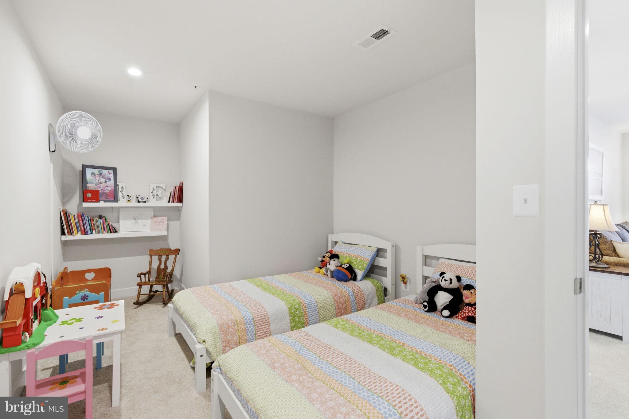 GILBERT MEADOWS - Residential