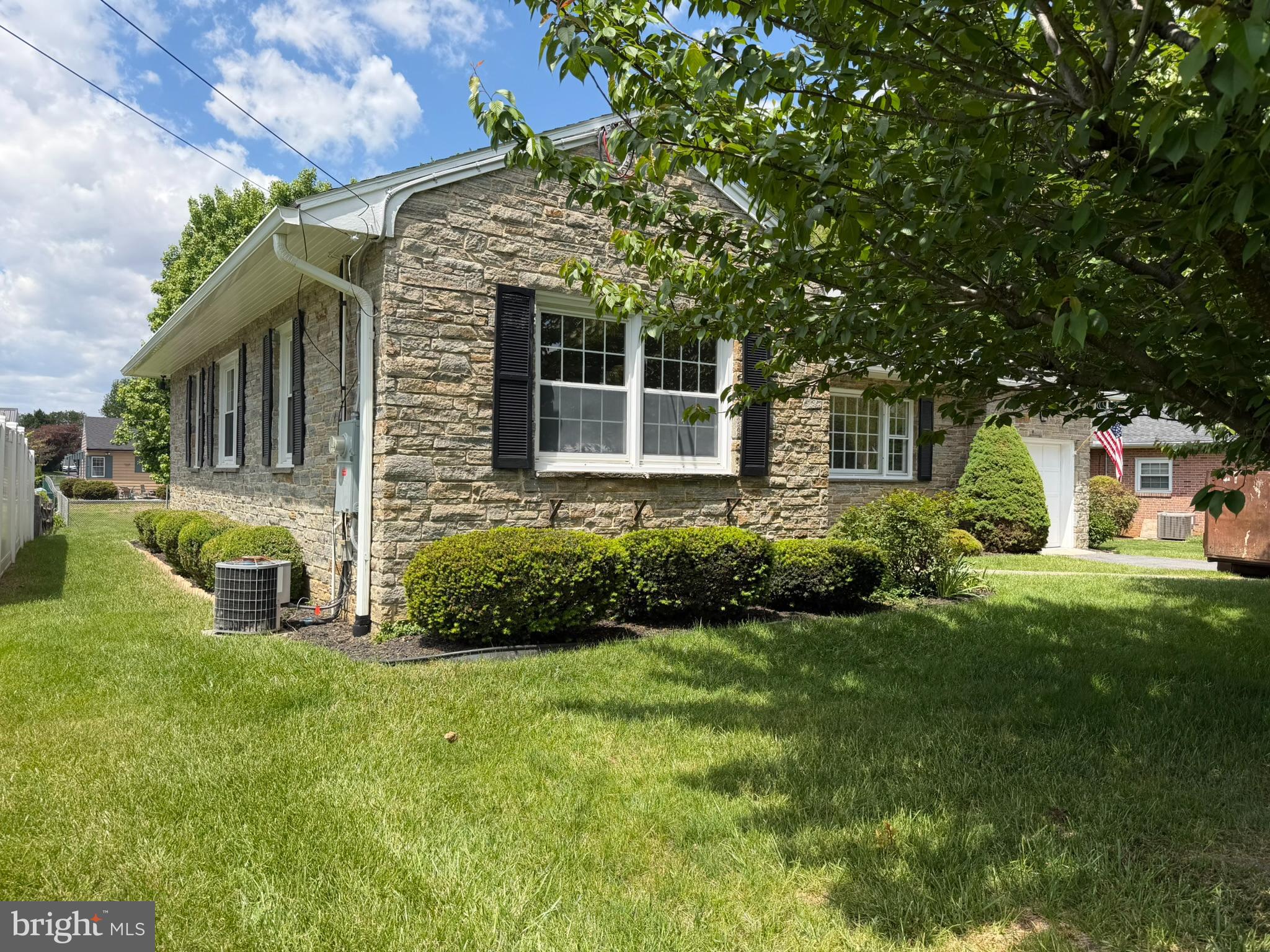 175 ORCHARD CIRCLE