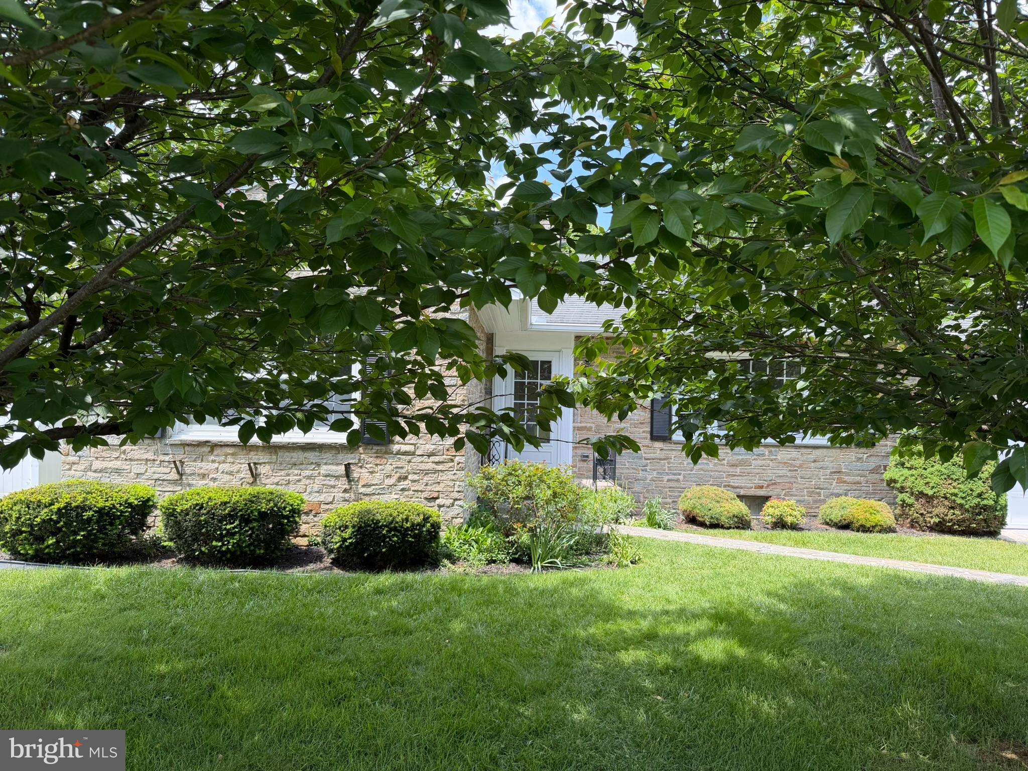 175 ORCHARD CIRCLE