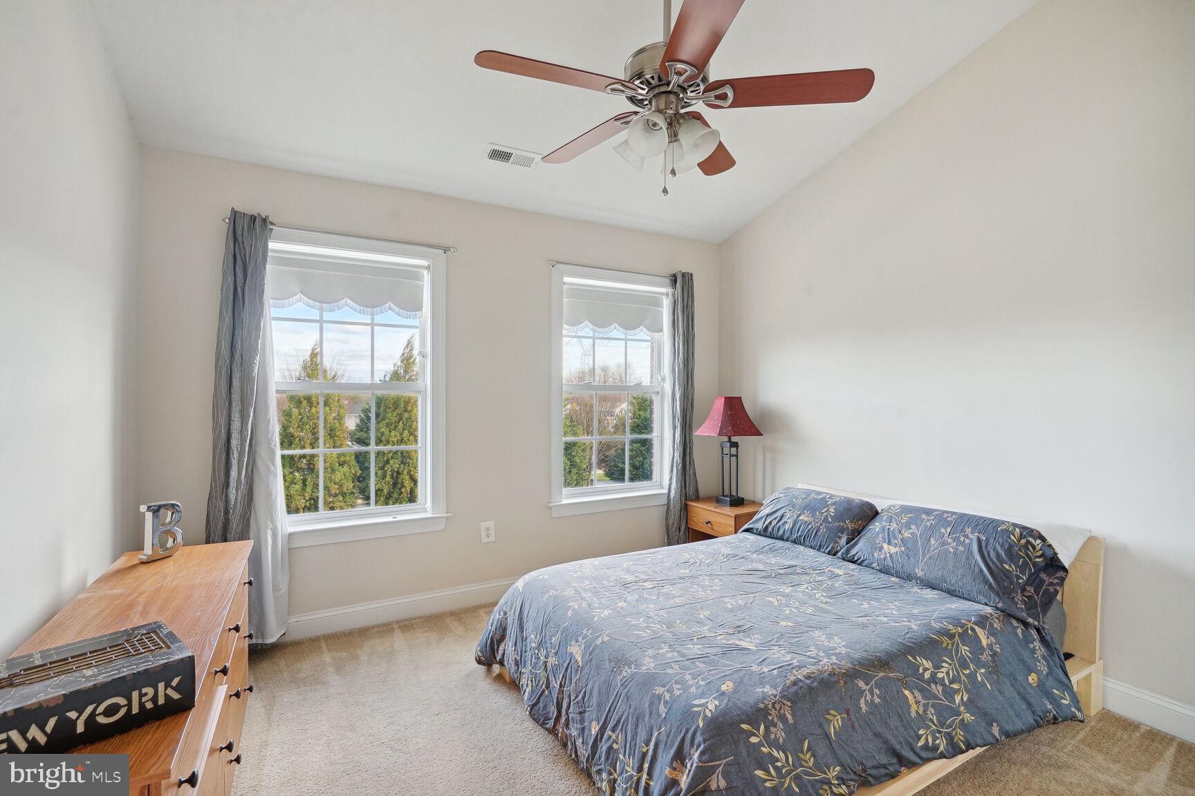 SADDLE RIDGE - Residential