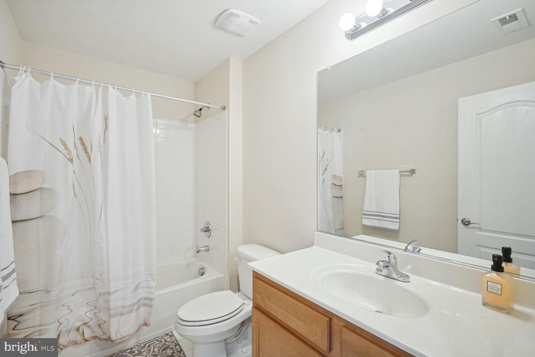 SADDLE RIDGE - Residential