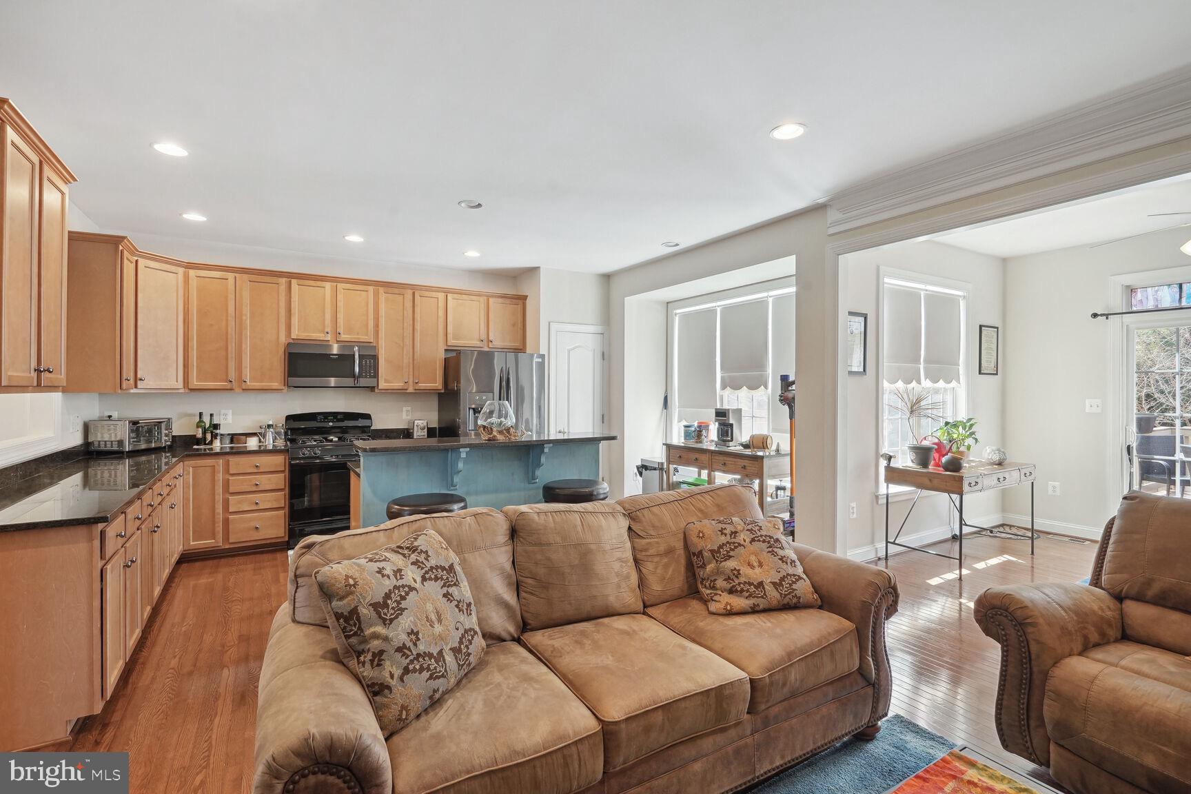 SADDLE RIDGE - Residential