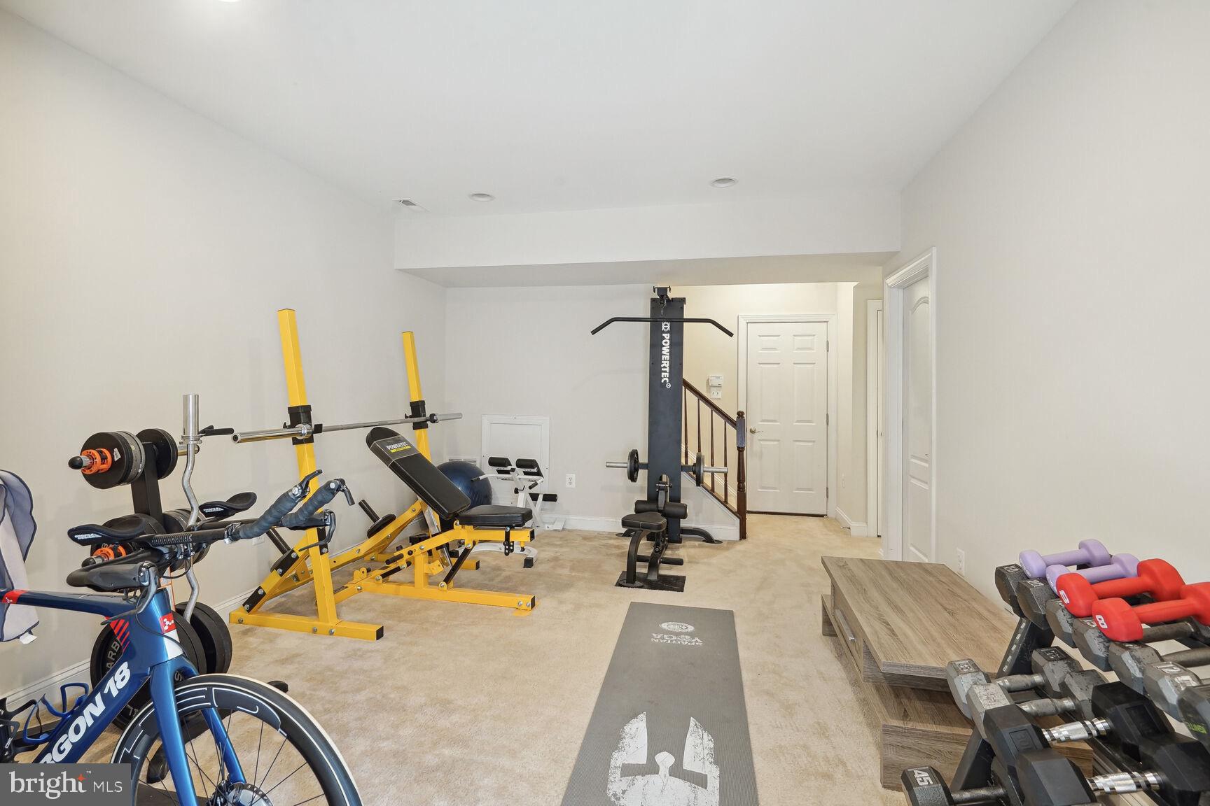 SADDLE RIDGE - Residential