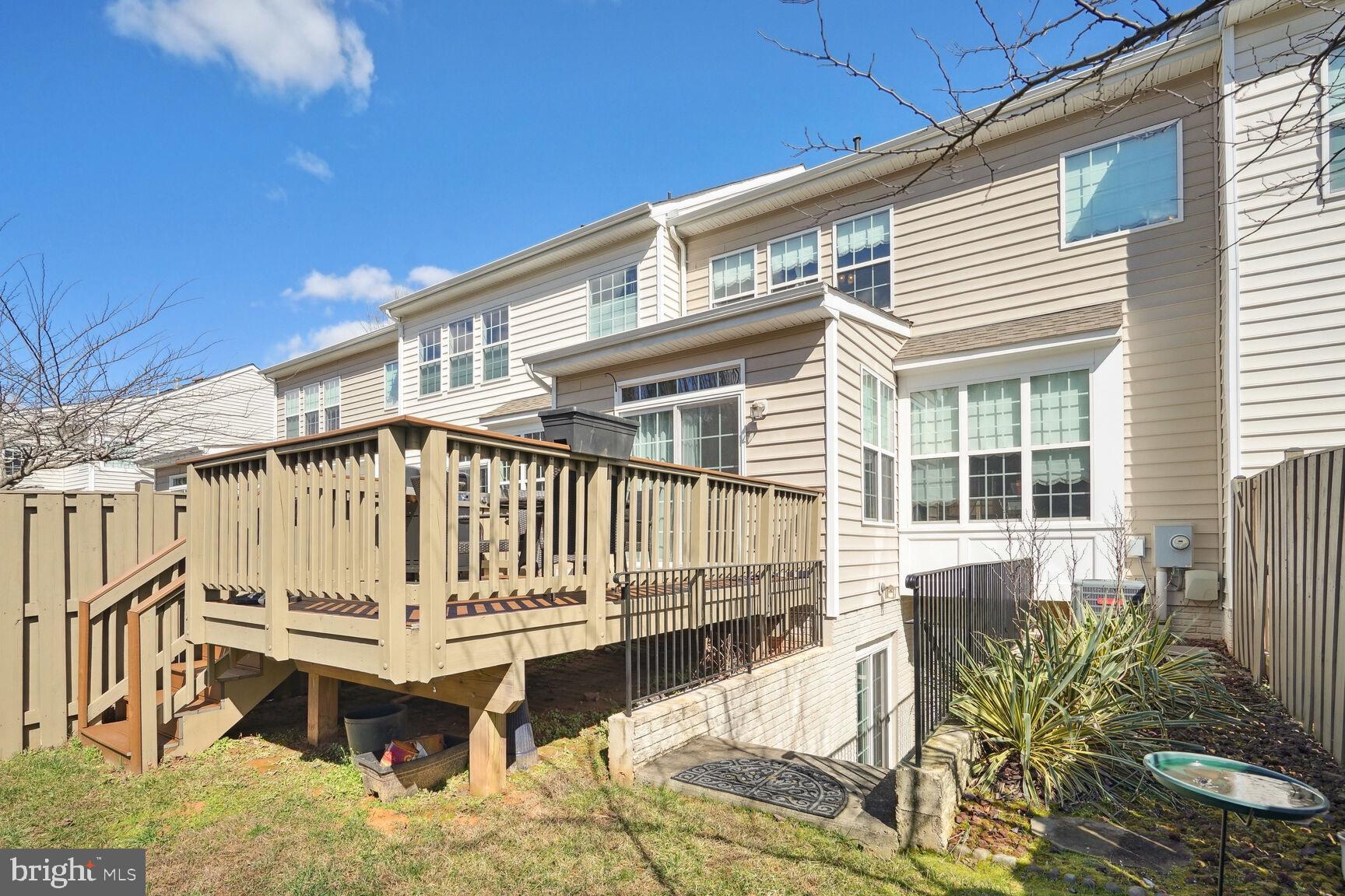 SADDLE RIDGE - Residential