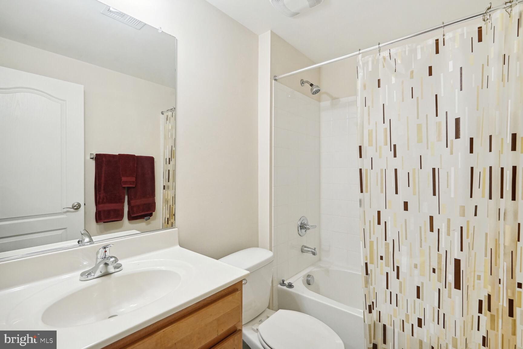 SADDLE RIDGE - Residential