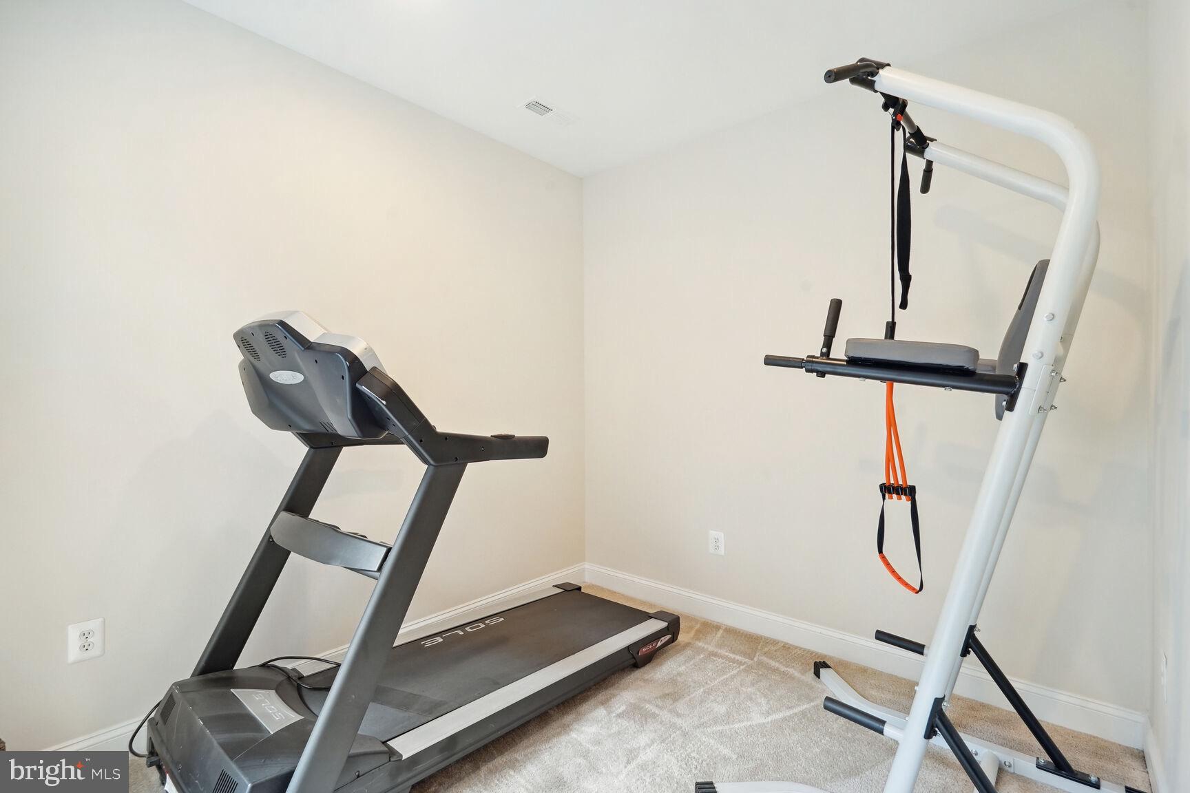 SADDLE RIDGE - Residential