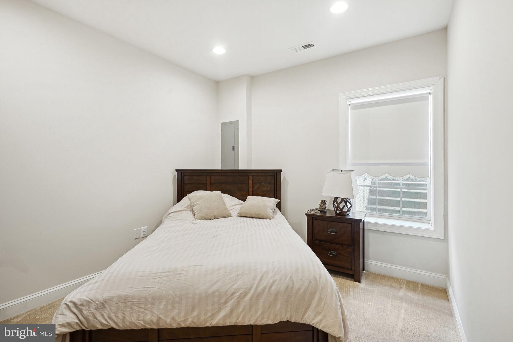 SADDLE RIDGE - Residential