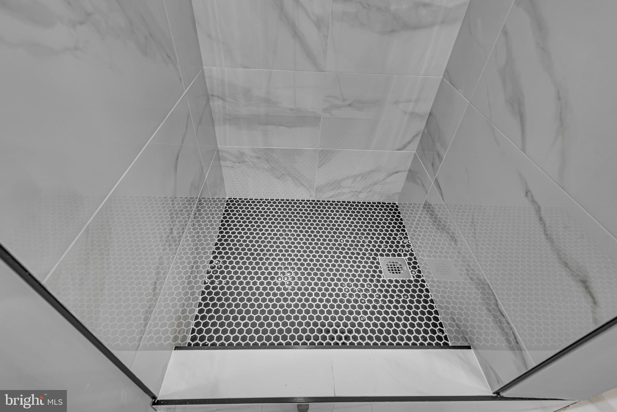 SOUTH LAWN - Residential