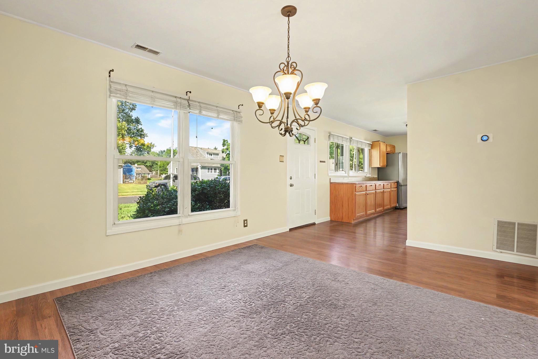 594 ROSEMAR DRIVE
