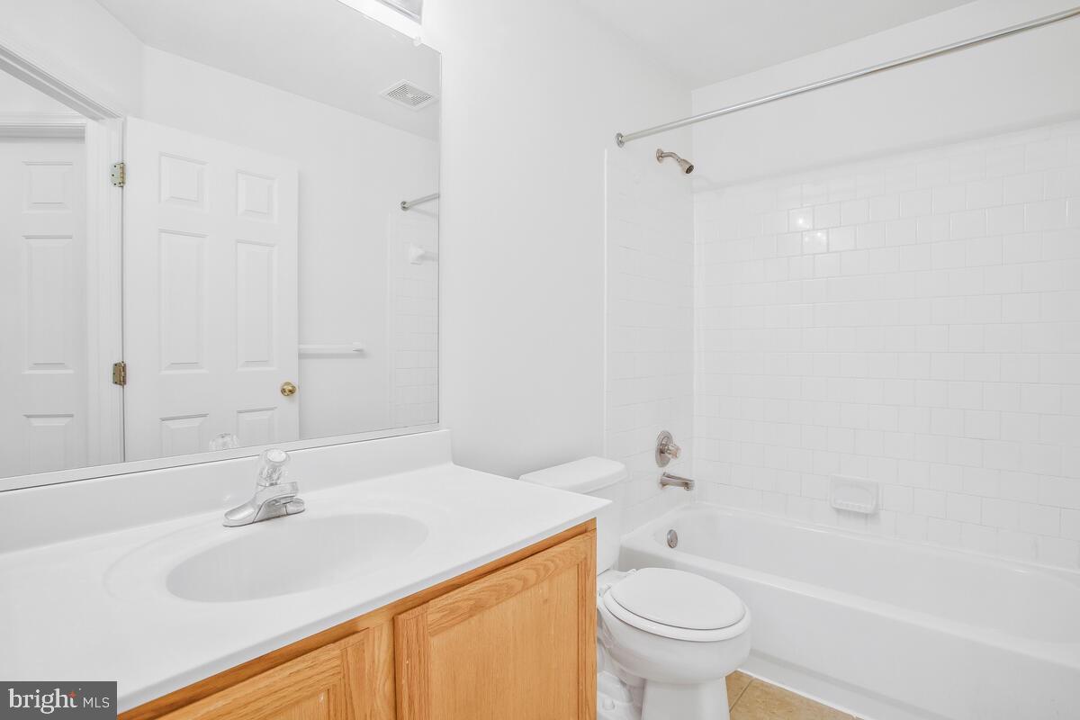 ARBORSIDE AT KENDALL RIDGE - Residential Lease