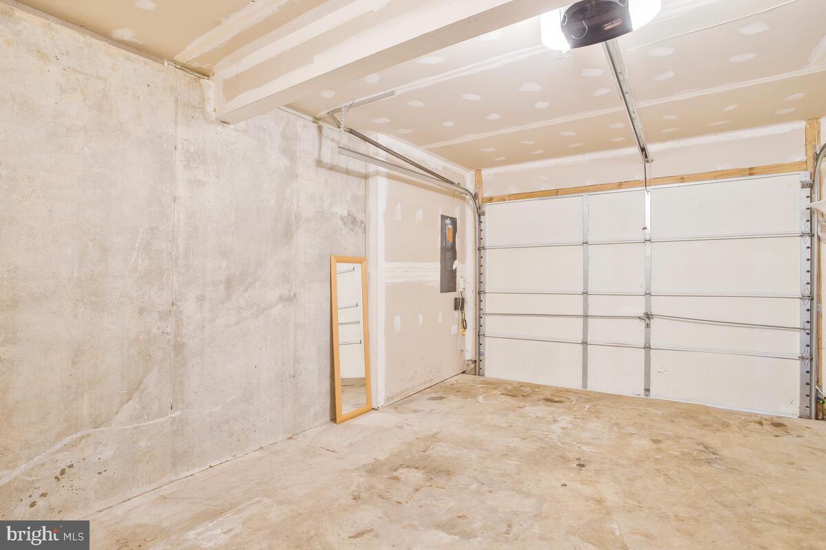 ARBORSIDE AT KENDALL RIDGE - Residential Lease