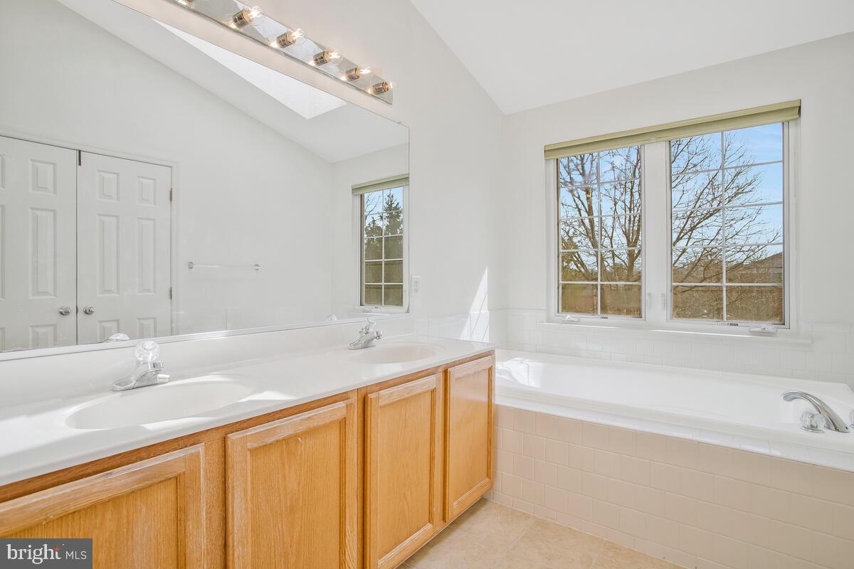 ARBORSIDE AT KENDALL RIDGE - Residential Lease