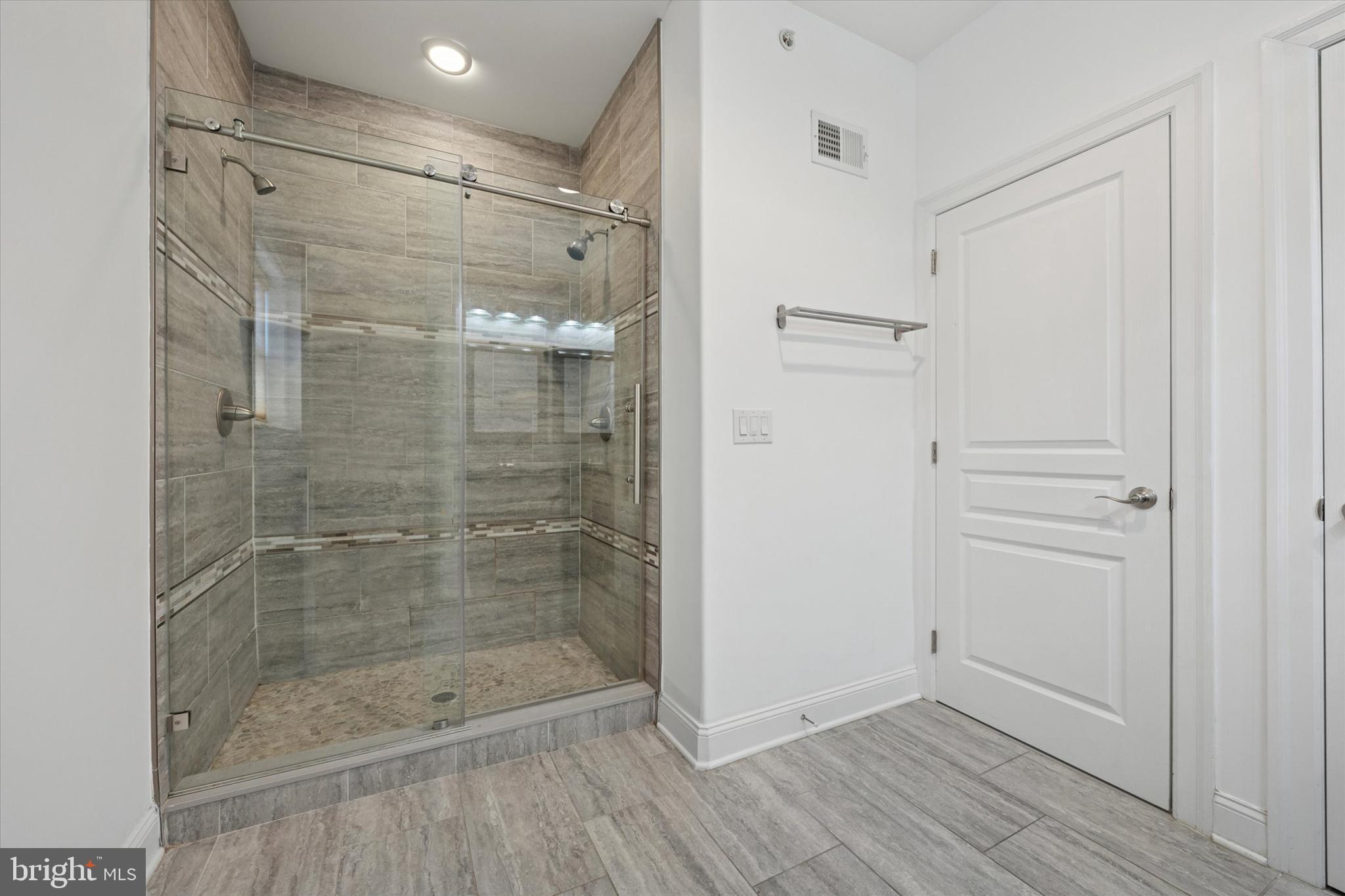 OLDE KENSINGTON - Residential