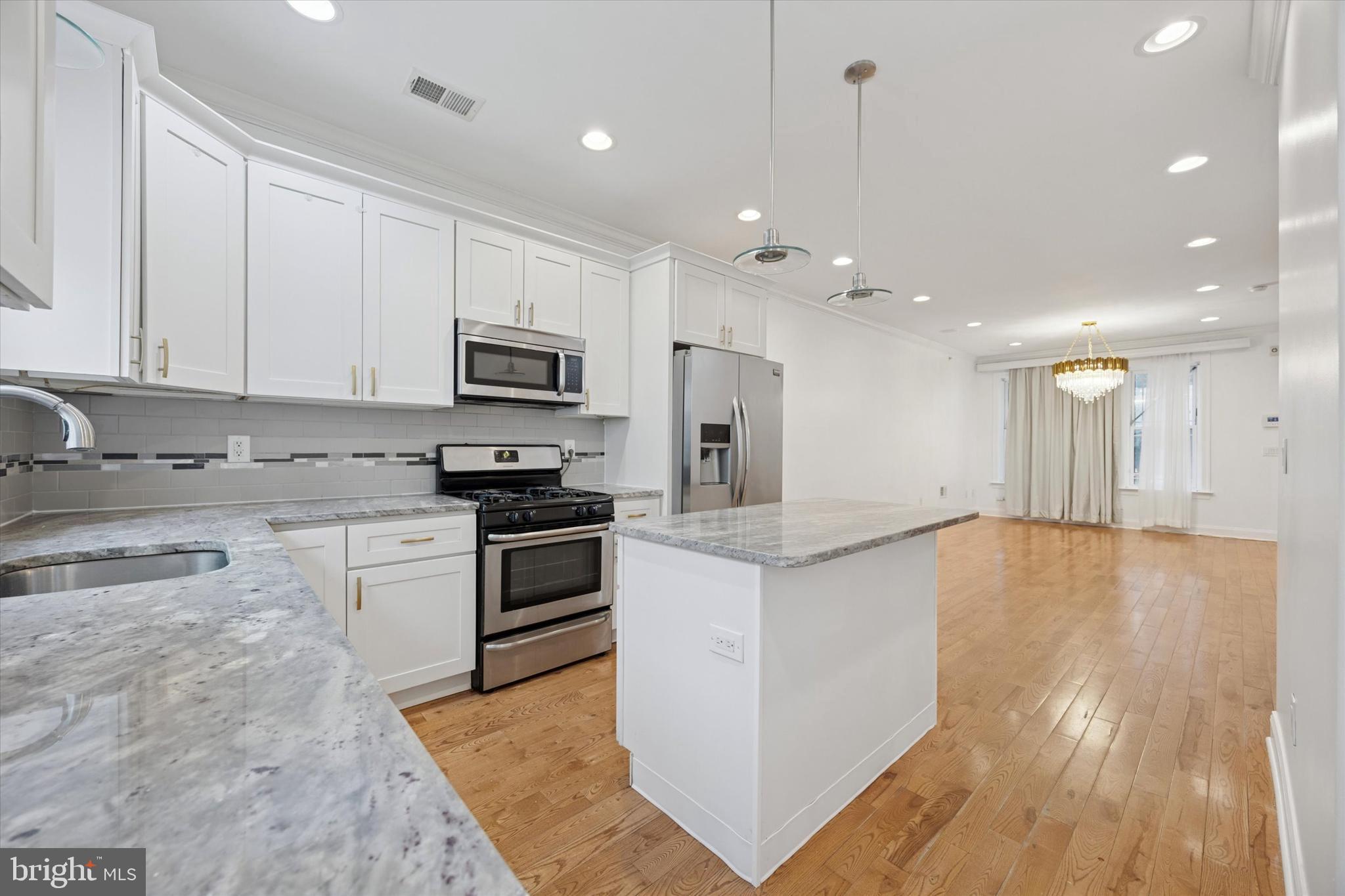 OLDE KENSINGTON - Residential