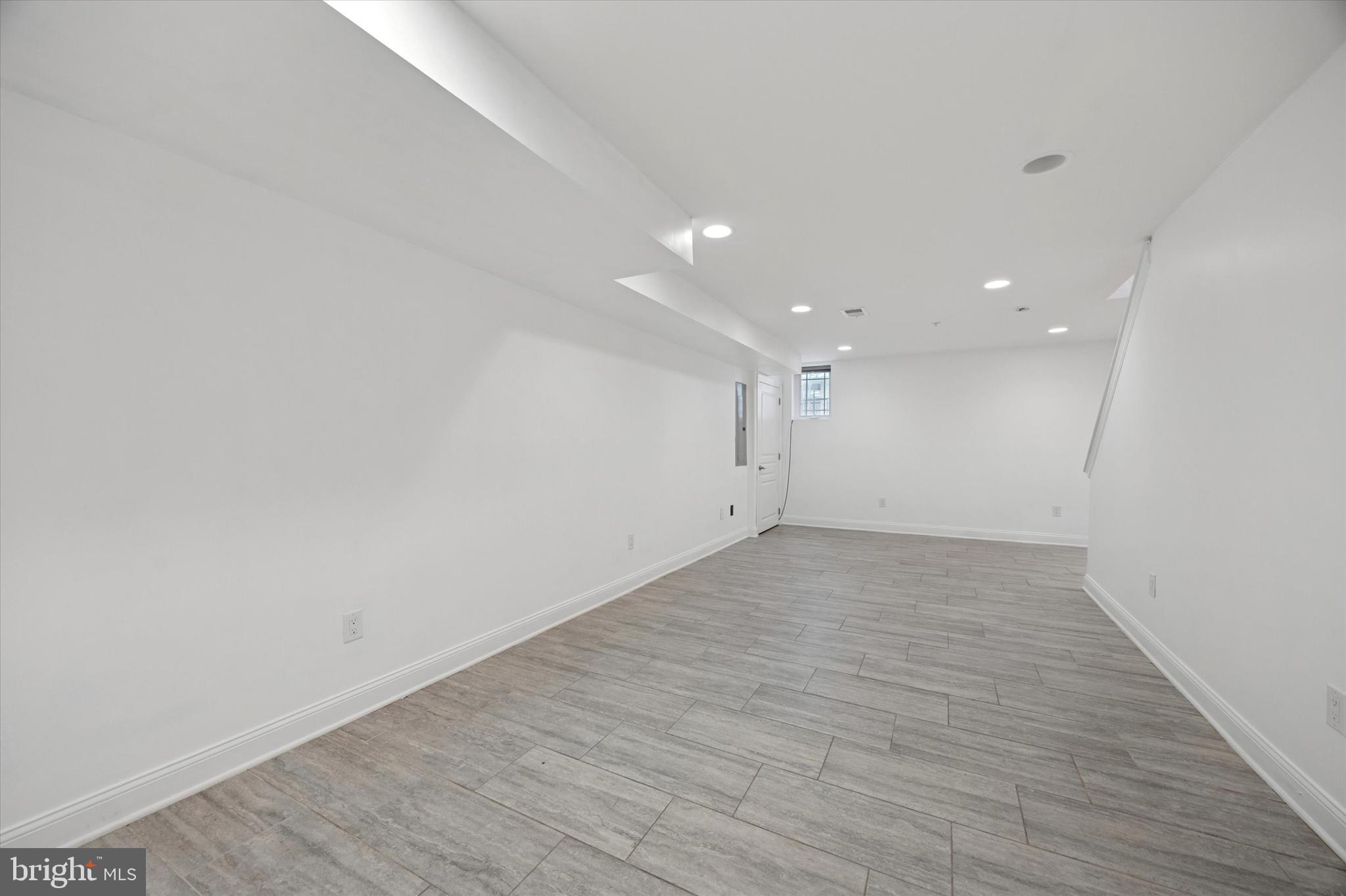 OLDE KENSINGTON - Residential