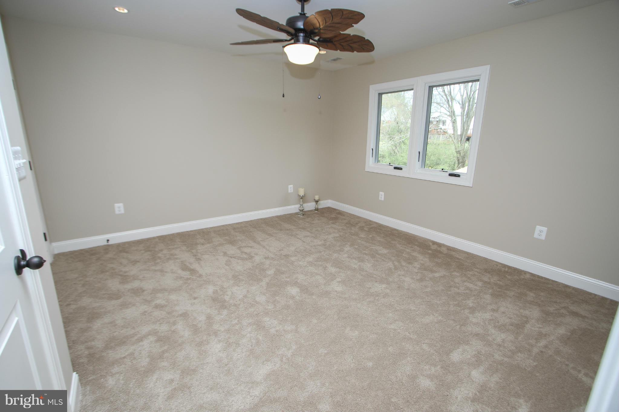 BROYHILL CREST - Residential Lease