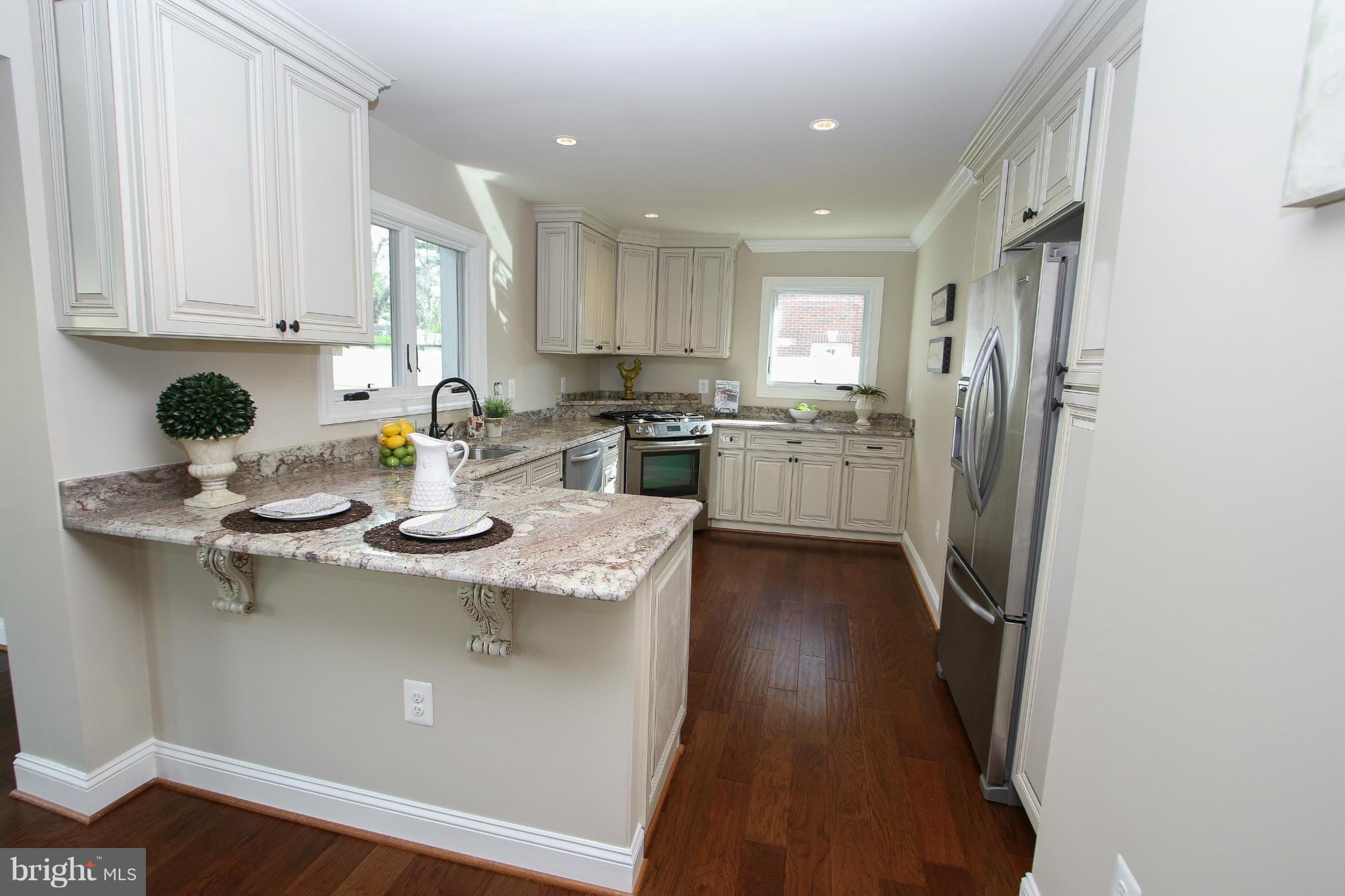 BROYHILL CREST - Residential Lease