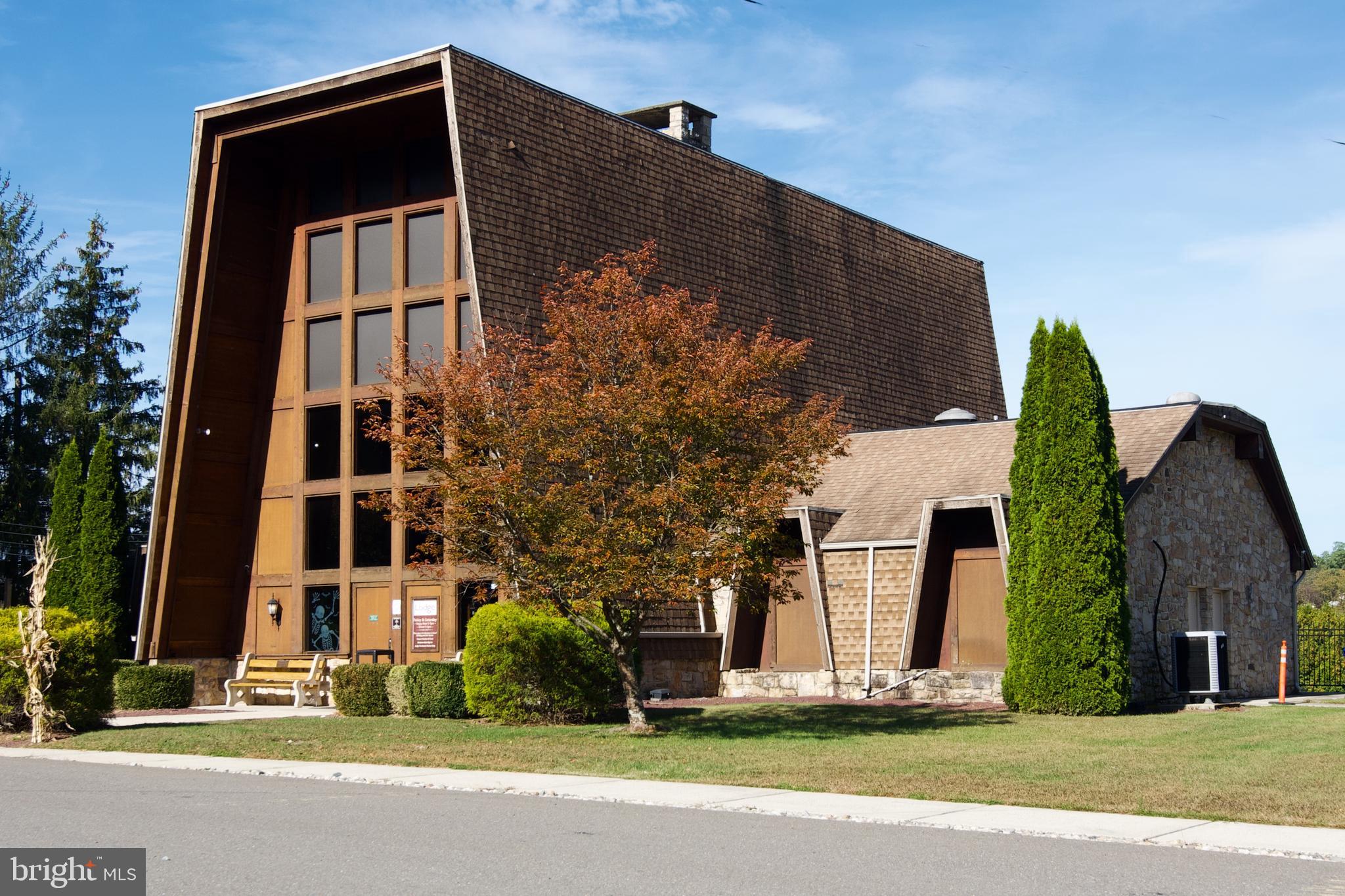 LAKE WYNONAH - Residential