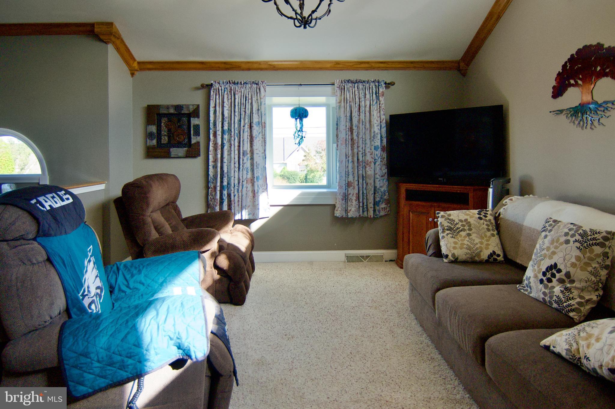 LAKE WYNONAH - Residential