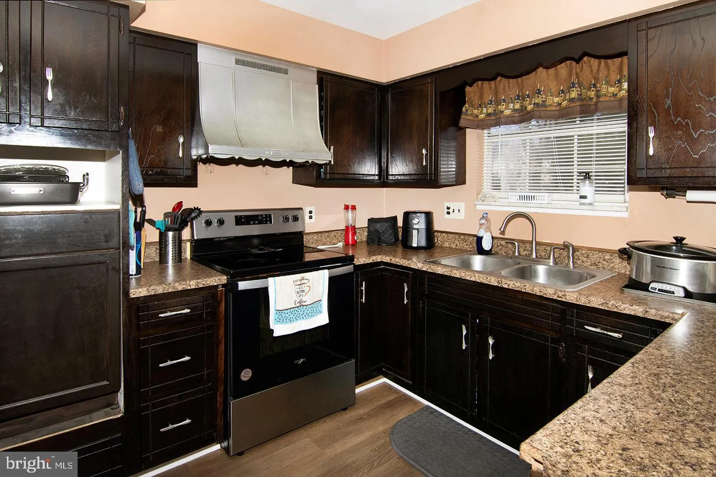 West Berlin, New Jersey 08091, United States, 4 Bedrooms Bedrooms, ,2 BathroomsBathrooms,Residential,Coming Soon,96014