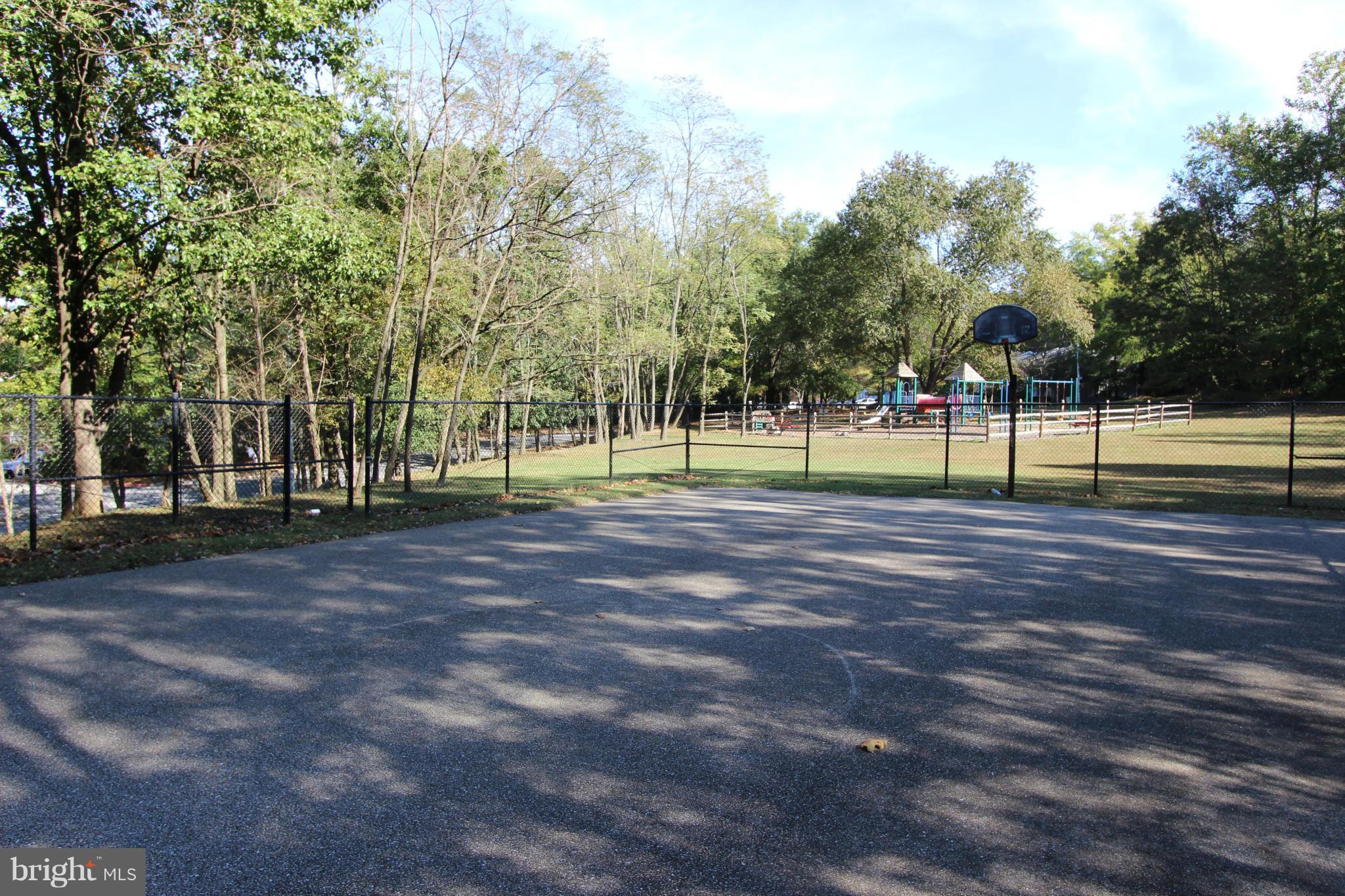 ULMSTEAD GARDENS - Residential