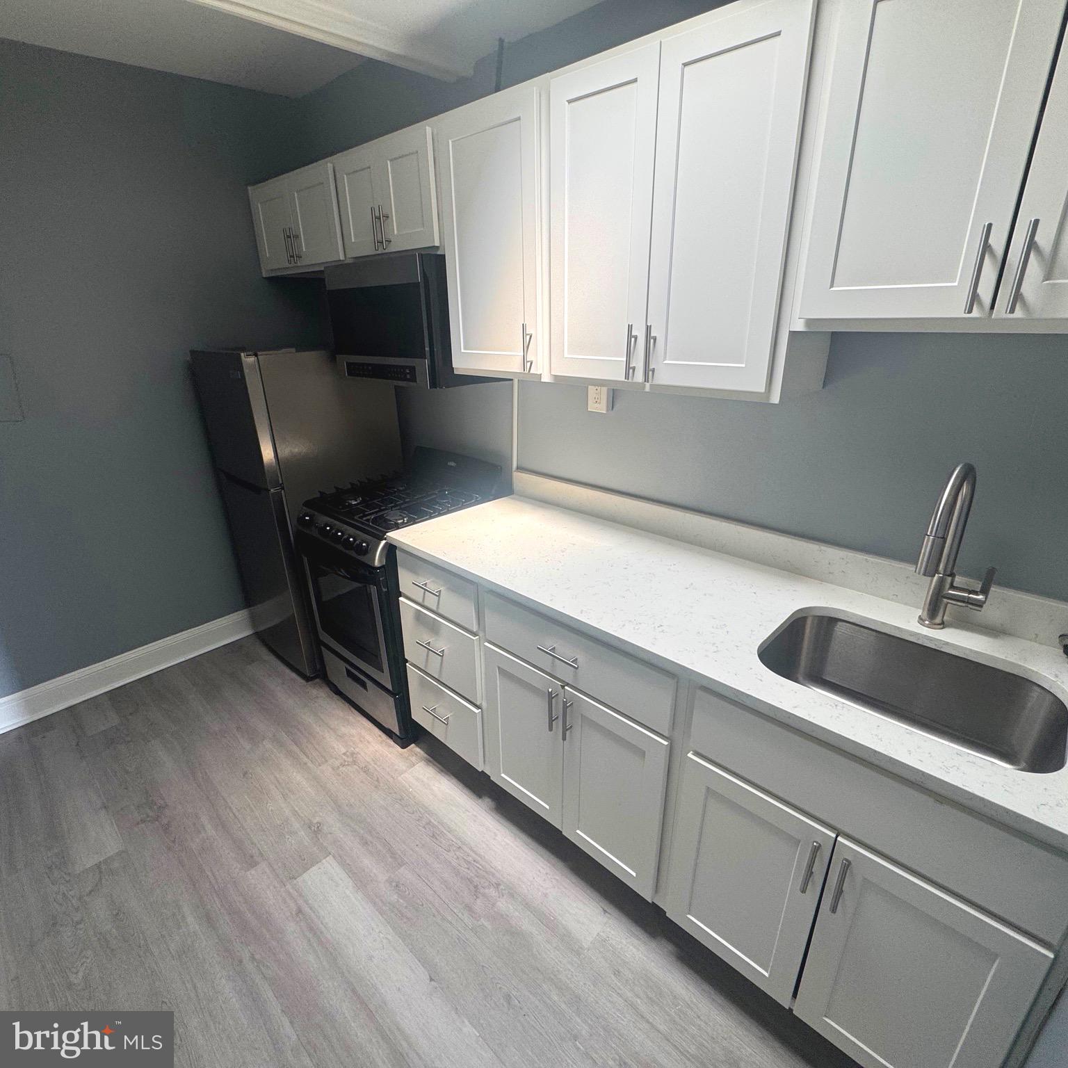 UNION SQUARE - Residential Lease
