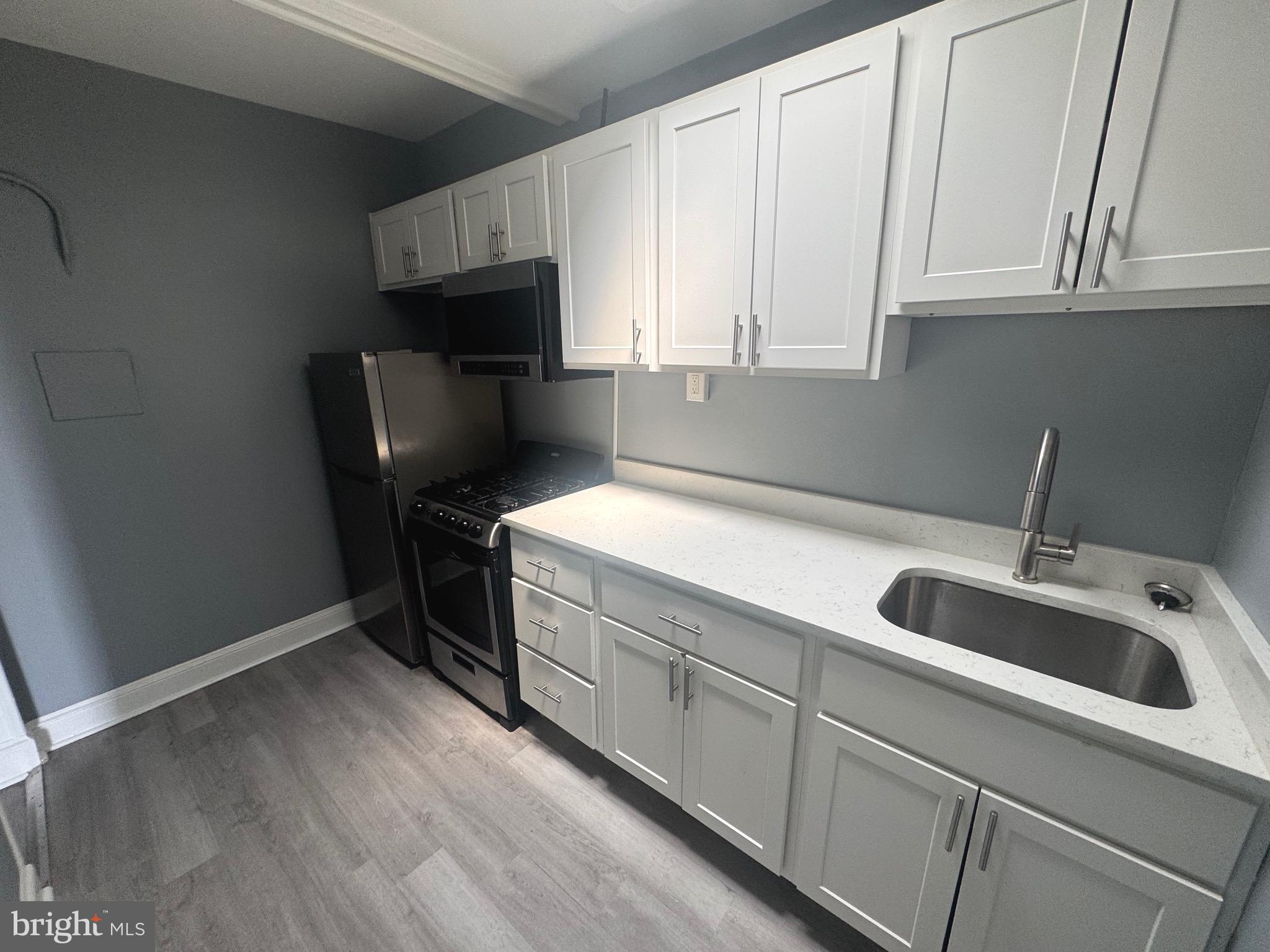UNION SQUARE - Residential Lease
