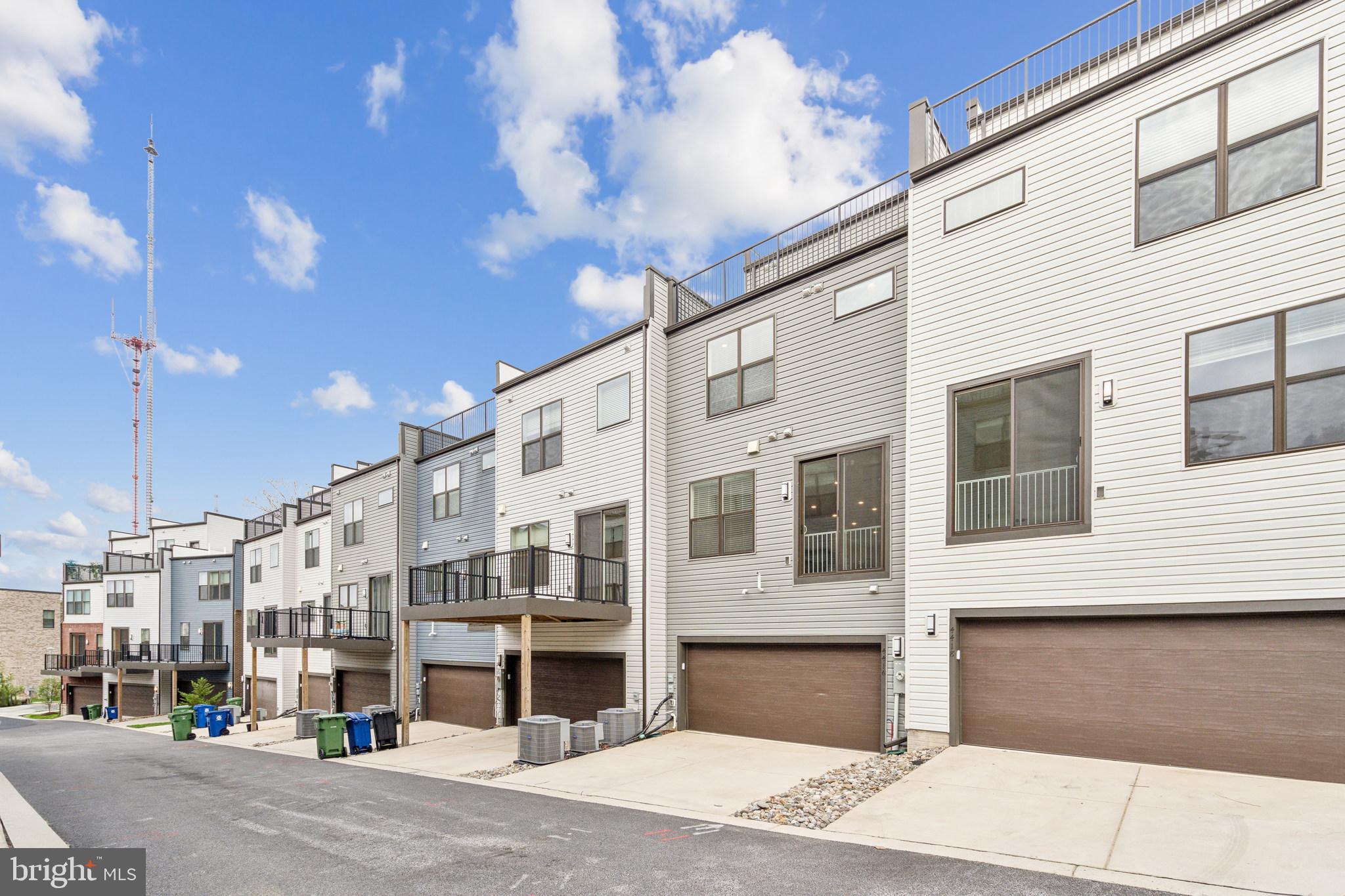 MEDFIELD - Residential