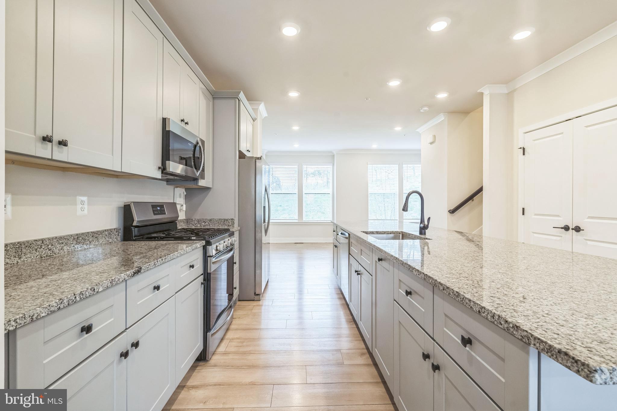 MEDFIELD - Residential