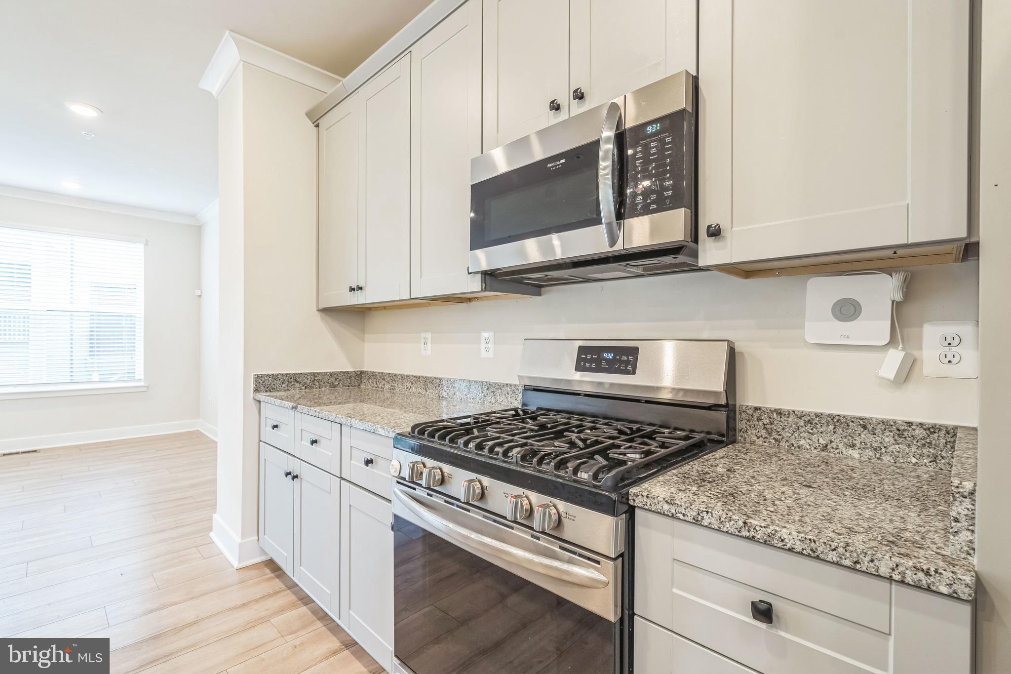 MEDFIELD - Residential
