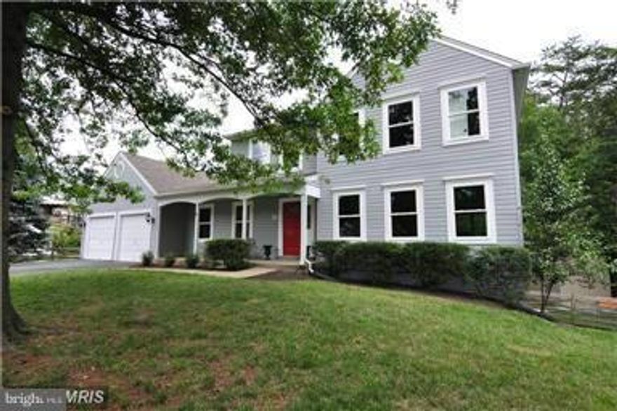 ** I GIVE UP, PRICE SLASHED FOR IMMEDIATE SALE ** NOW PRICED AT NON-REHABBED SOLDS IN SUBDIVISION * AWESOME REHAB HAS $100K IN REHAB! *  PRIVATE CUL-DE-SAC LOT BACKING TO WOODS * NEW HDWDS & NEW CERAMIC TILE ABOUND * AWESOME KITCHEN & BATHS YOU WOULD EXPECT IN MILLION DOLLAR HOMES * 5BR/3.5 BATHS * EVEN LAUDRY RM HAS GRANITE & UPPER END CRAMIC TILE * 2-TIER DECK IN TRANQUIL SETTING *  SPECTACULAR!