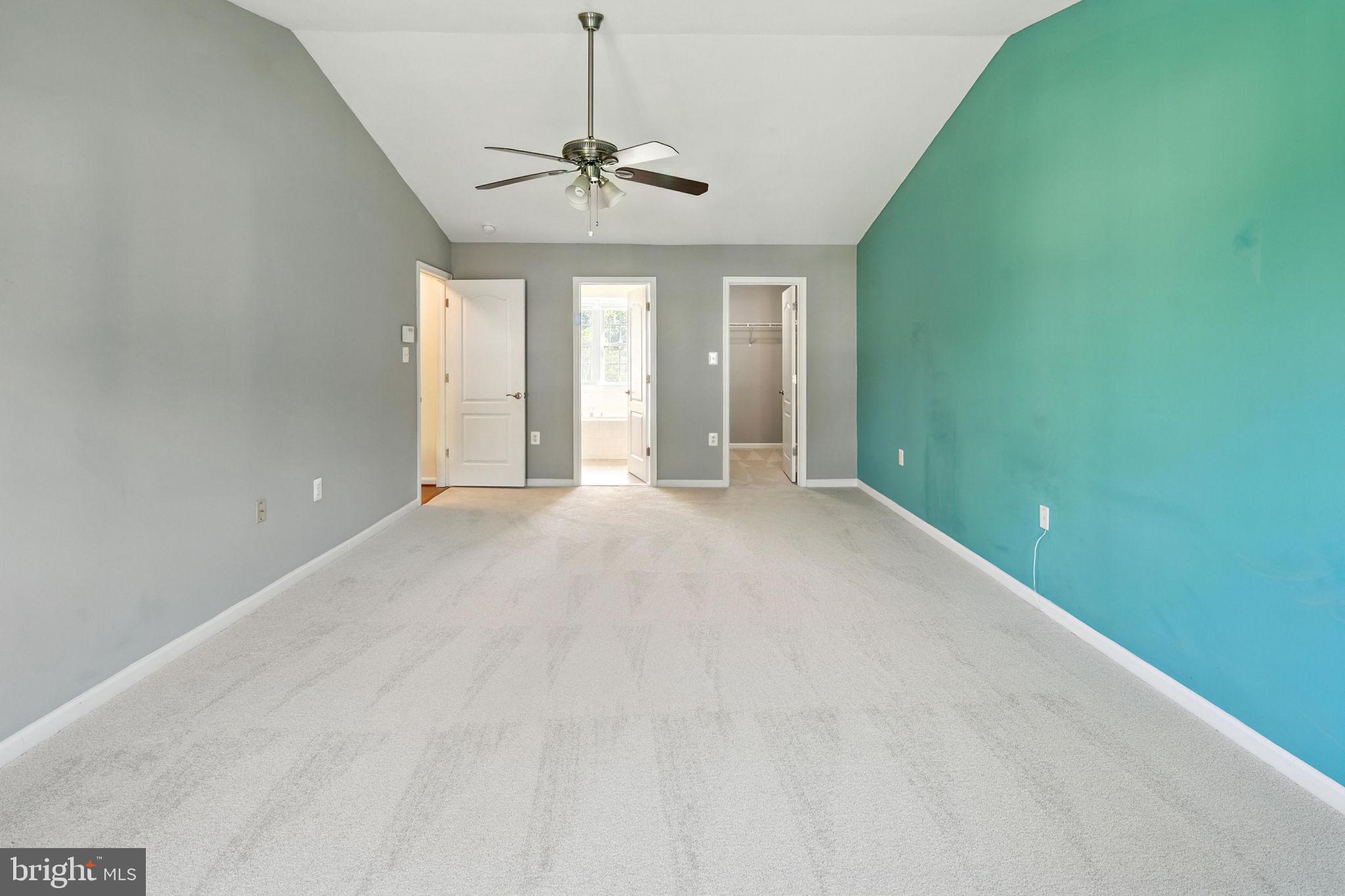 SOUTH HAMPTON - Residential