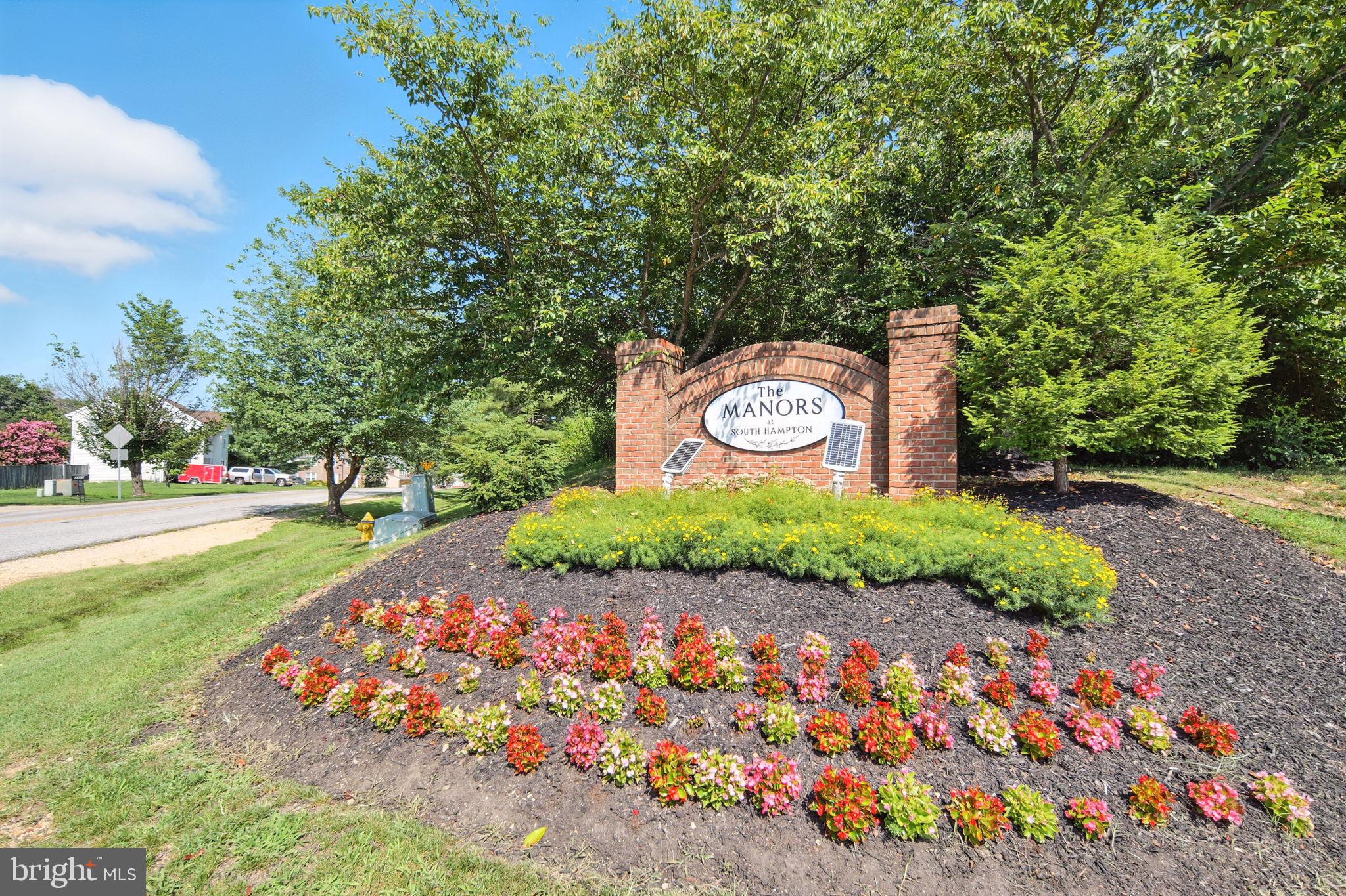 SOUTH HAMPTON - Residential