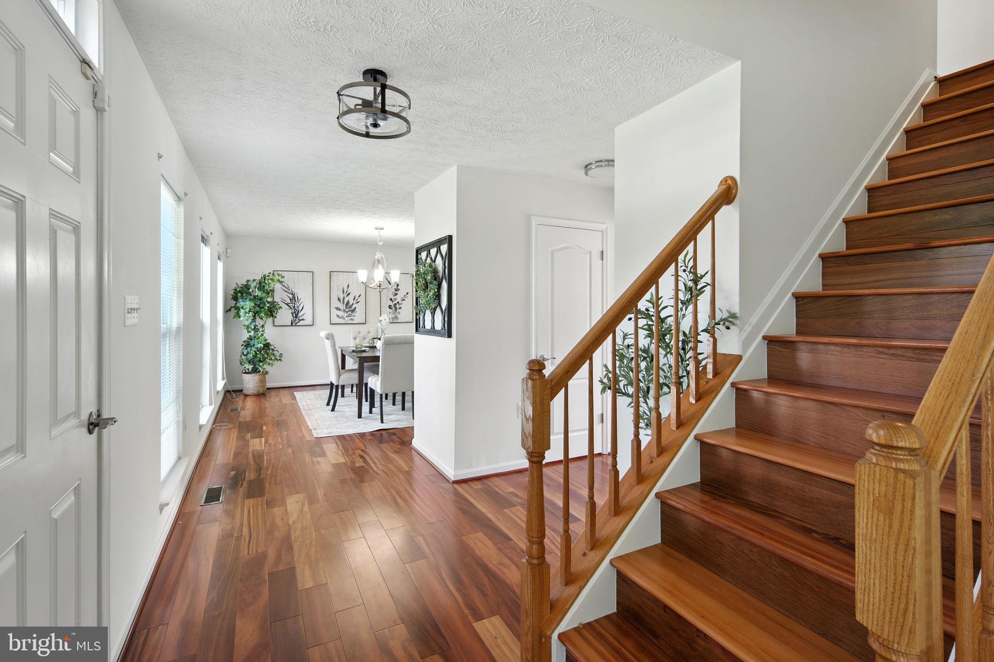 SOUTH HAMPTON - Residential