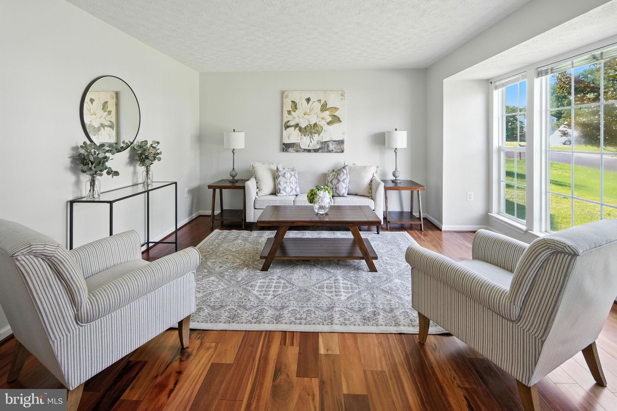 SOUTH HAMPTON - Residential