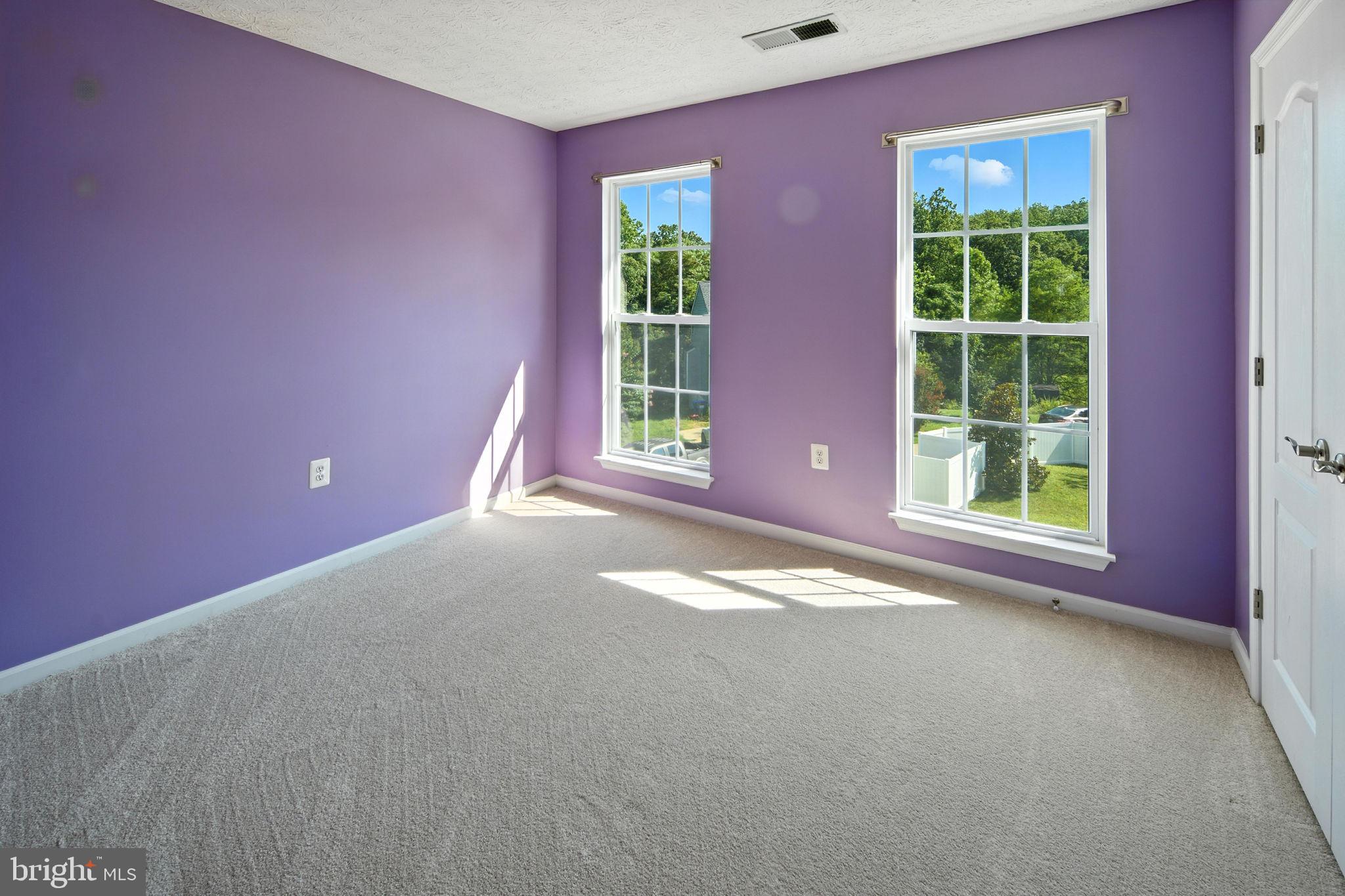 SOUTH HAMPTON - Residential