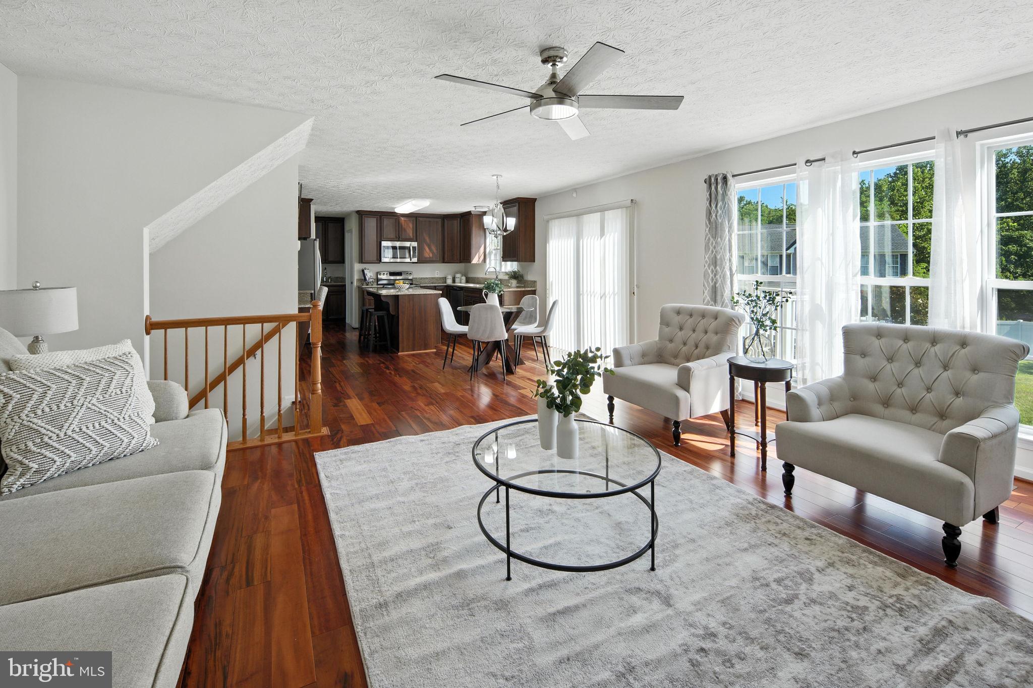 SOUTH HAMPTON - Residential