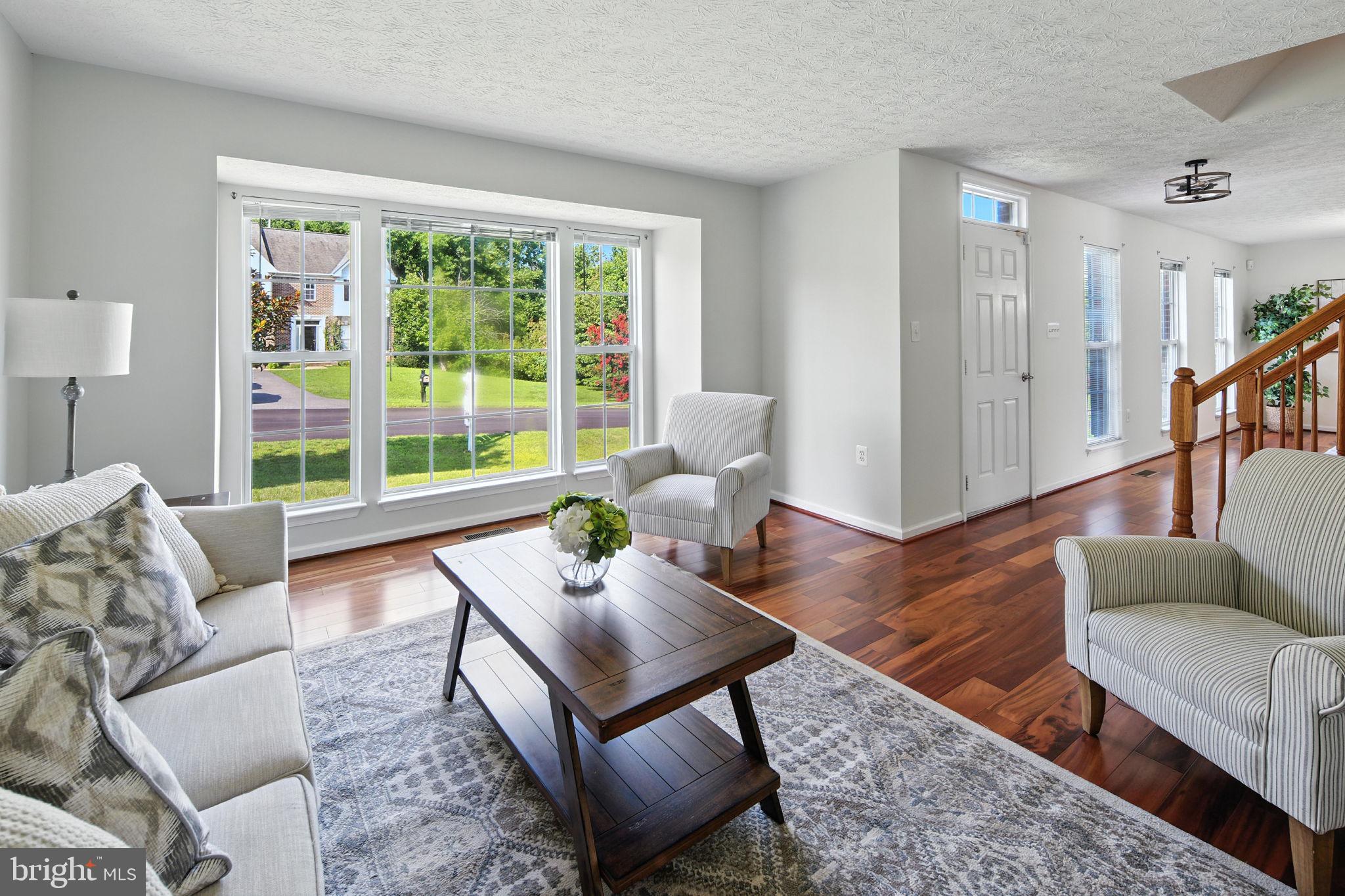 SOUTH HAMPTON - Residential