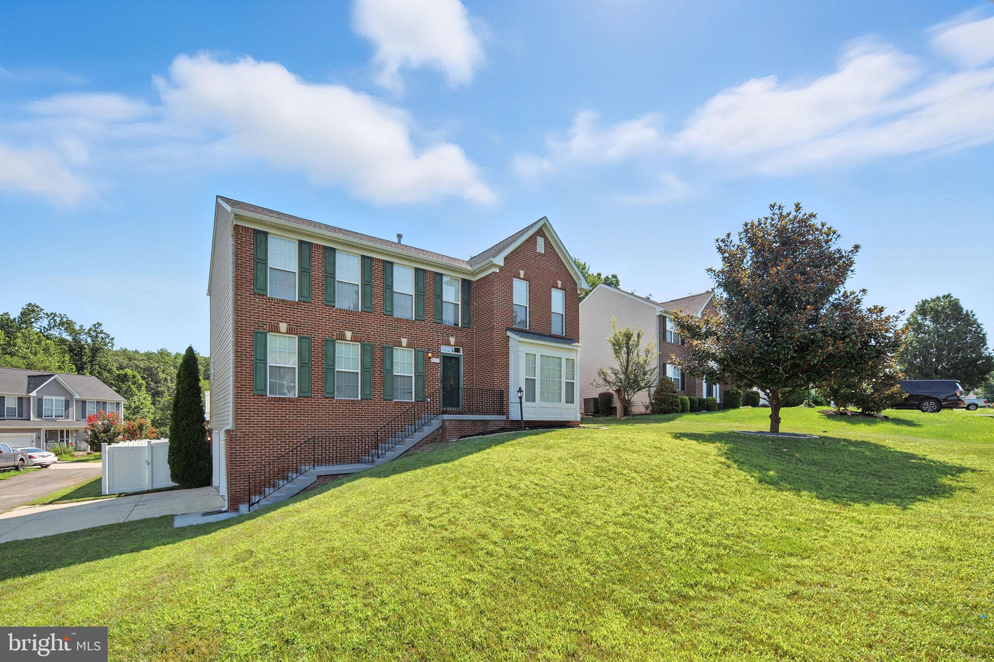 SOUTH HAMPTON - Residential