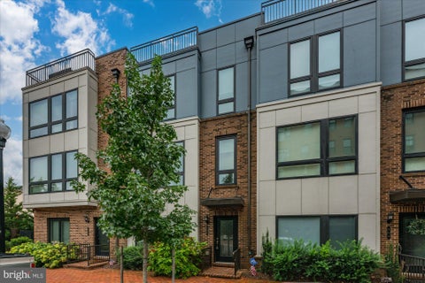 Photo of 402 Stabler Lane, ALEXANDRIA, VA 22304 (MLS # VAAX2064048)