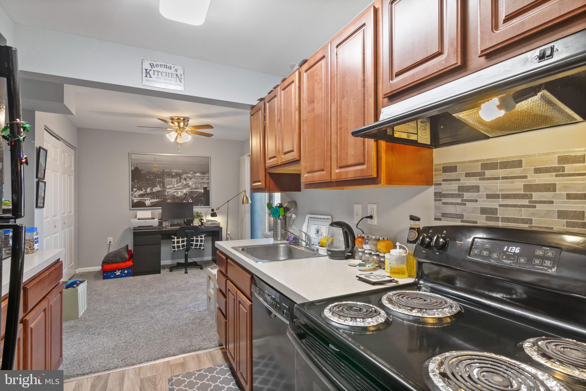 GREENBRIAR CONDO PHASE I - Residential Lease