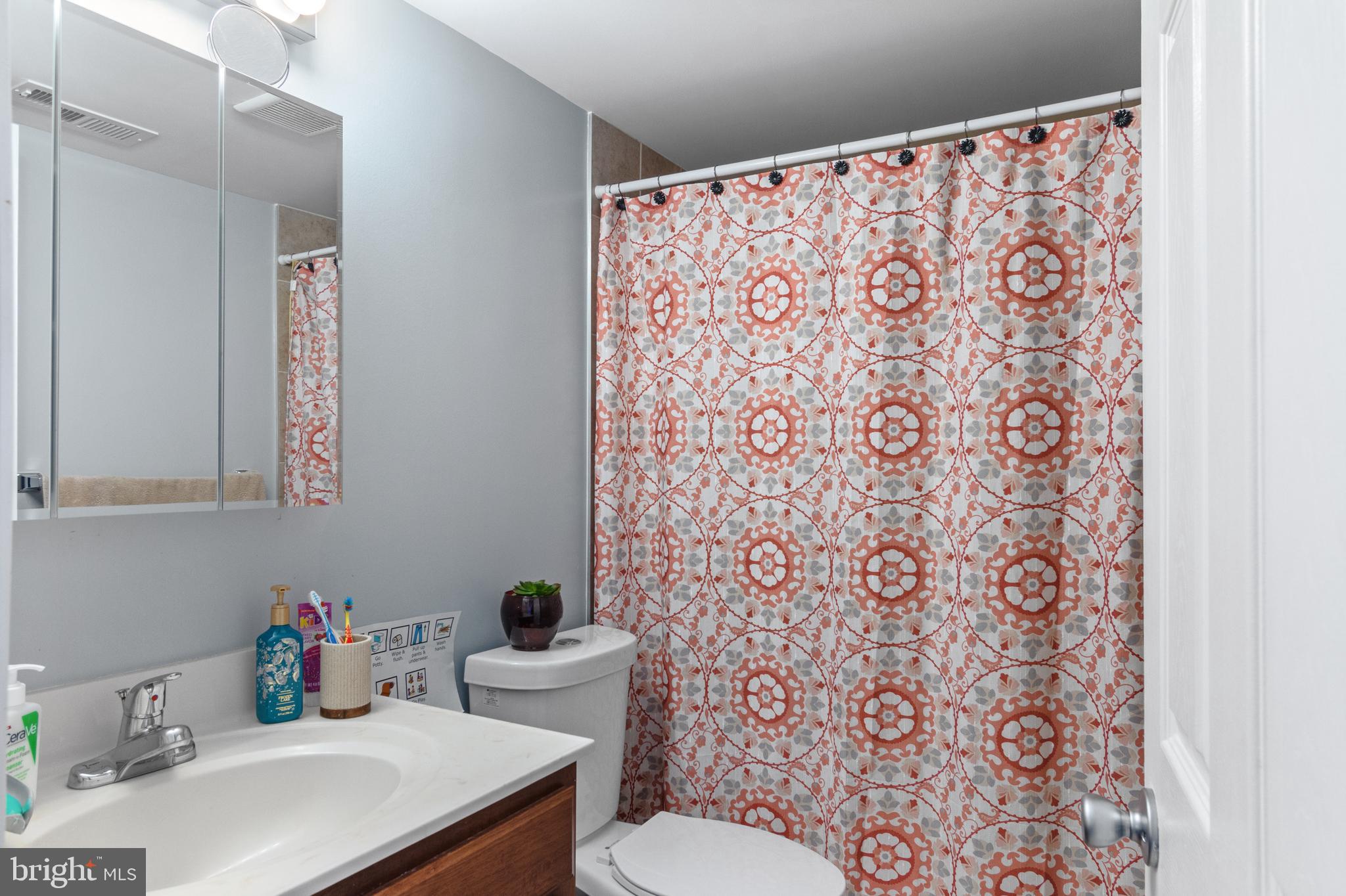 GREENBRIAR CONDO PHASE I - Residential Lease