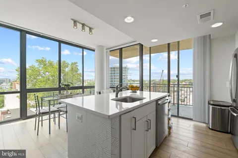 MLS: DCDC2190510