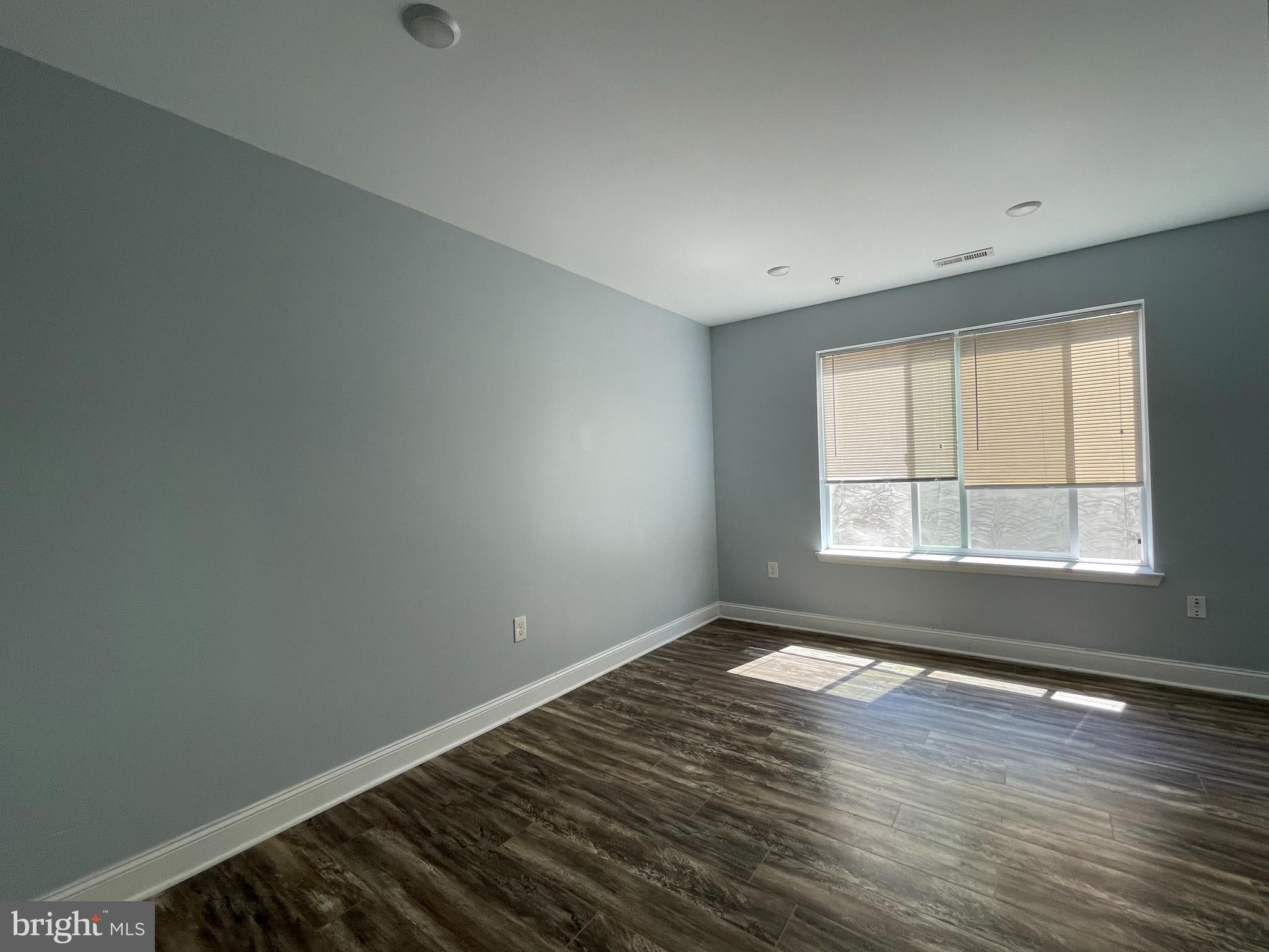 1257 N NEWKIRK STREET 59 B